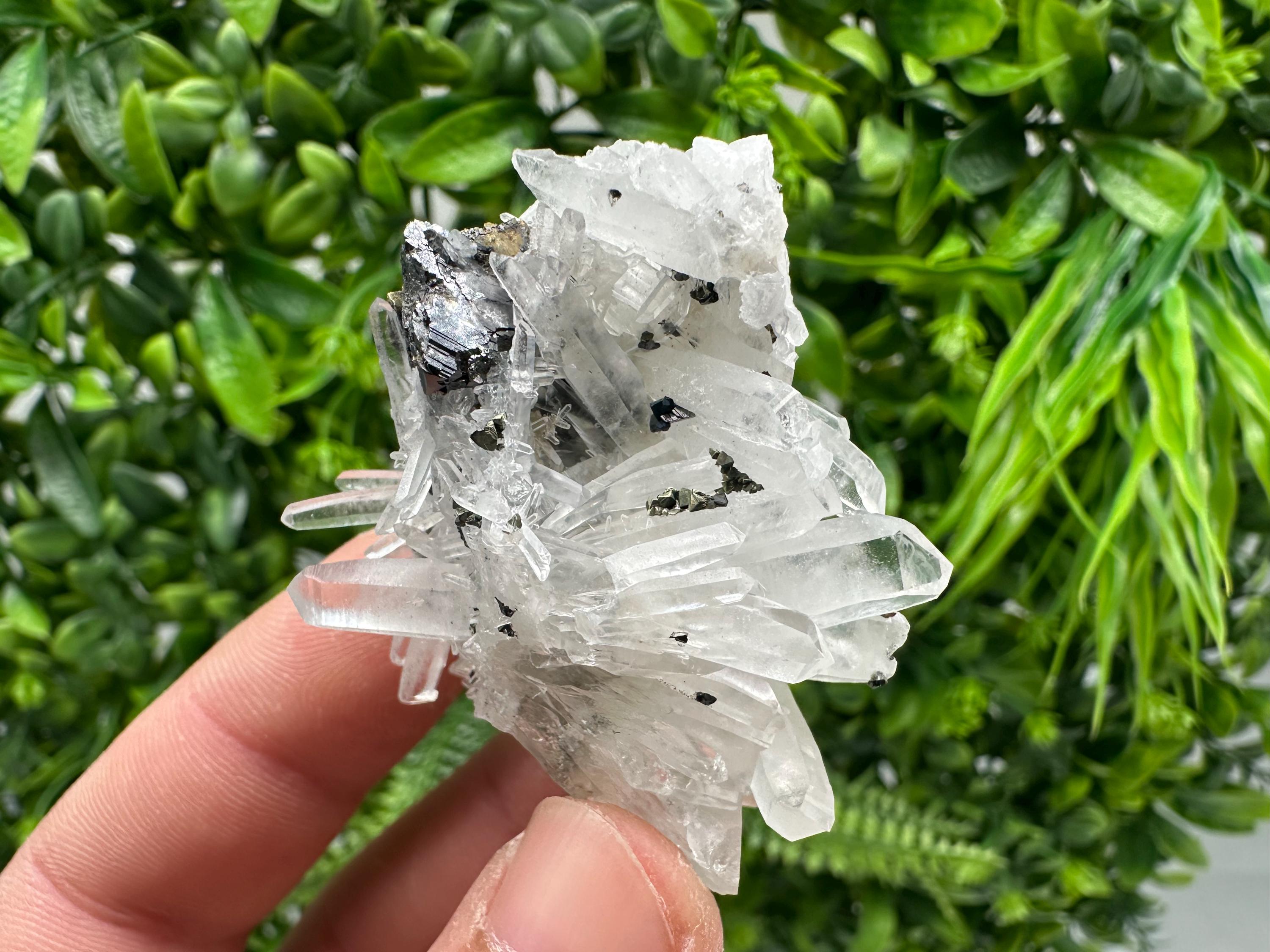 Wonderful Sphalerite Chalcopyrite on  Quartz whit Hematite feom 9 th September mine,Bulgaria,natural,collection mineral specimen,gift