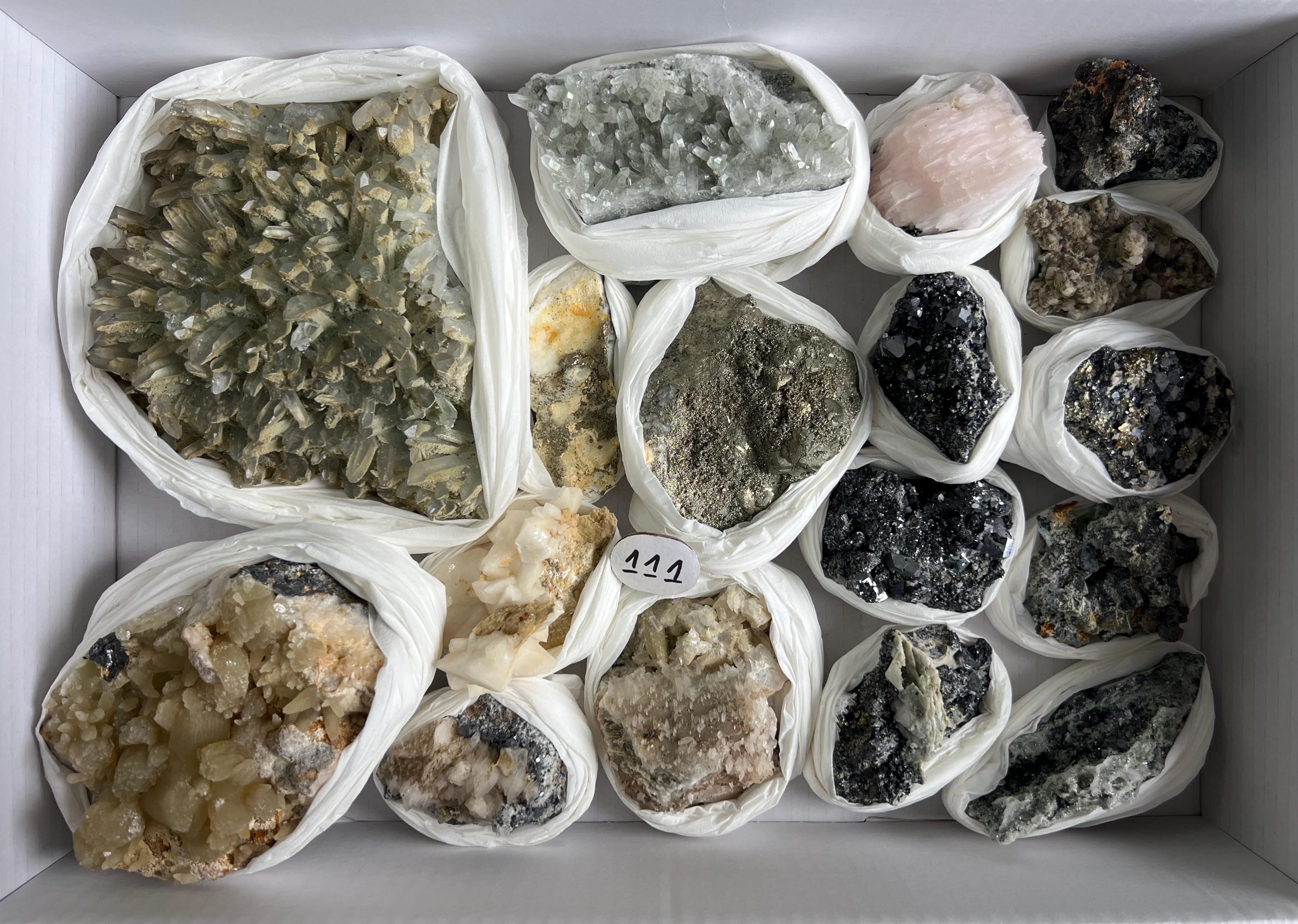 Wonderful Set,wholesale mineral,crystal,wholesale box,wholesale specimen,gift,souvenir,wholesale minerals box,wholesale specimen,healing