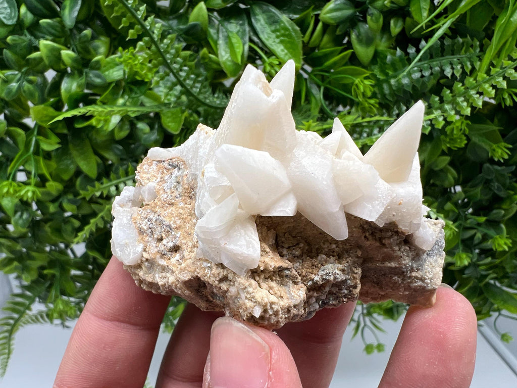 Calcite on Aragonite & Green Quartz: Djurcovo Mine, Bulgaria