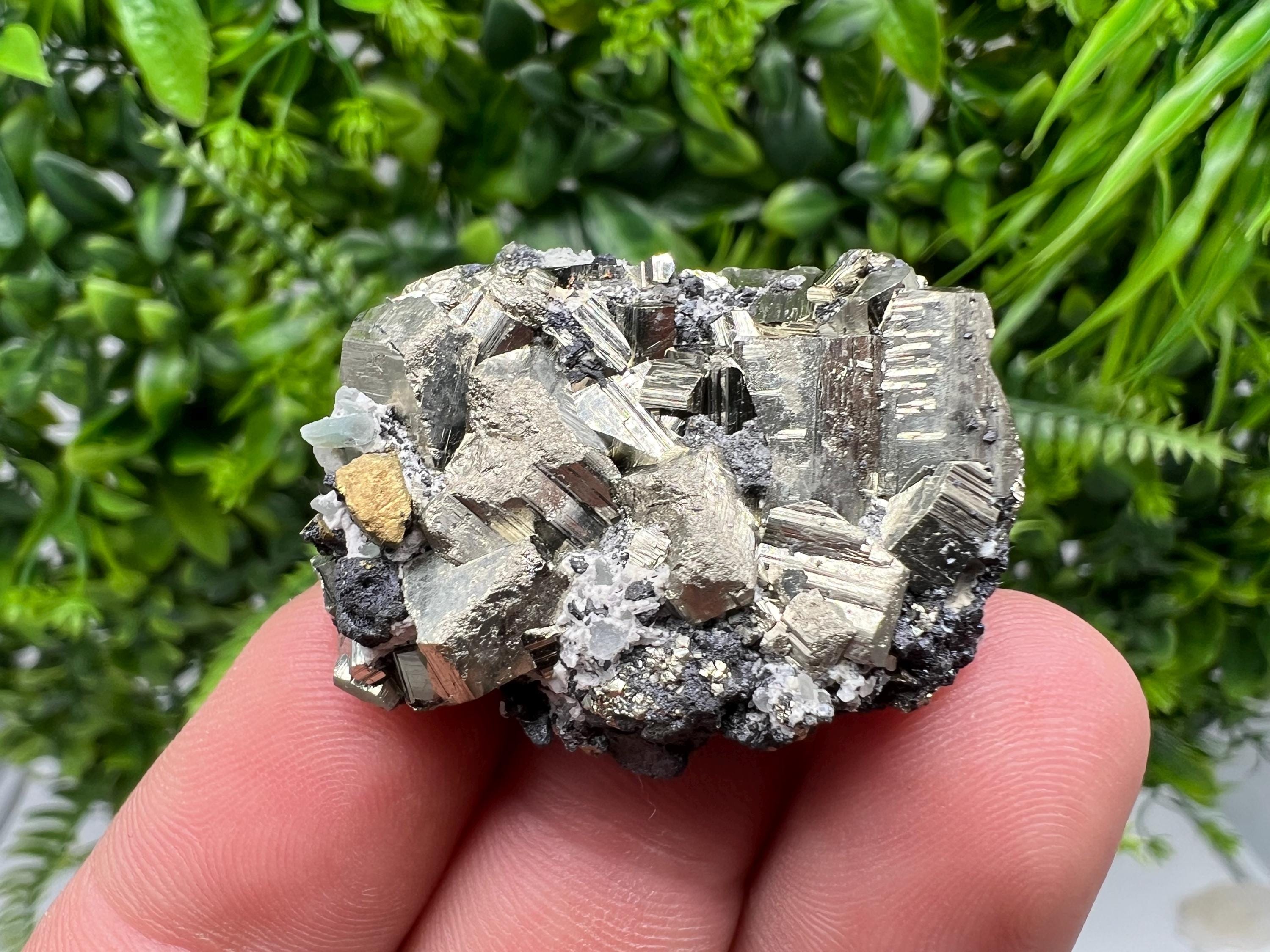 Golden Pyrite,Sphalerite from 9th September mine,Madan,Bulgaria,natural,collectible mineral specimen,home decor crystal,Pyrite cluster,