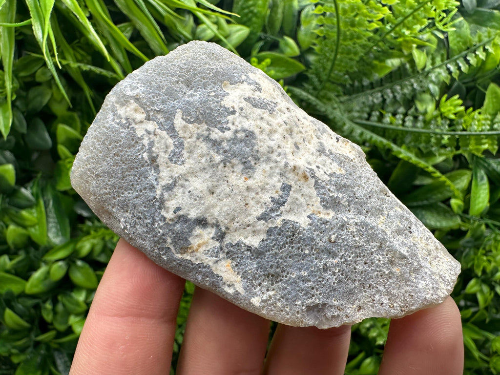 Blue Agate Druzy Geode: Natural Quartz Crystal (5.5/8/3 cm)