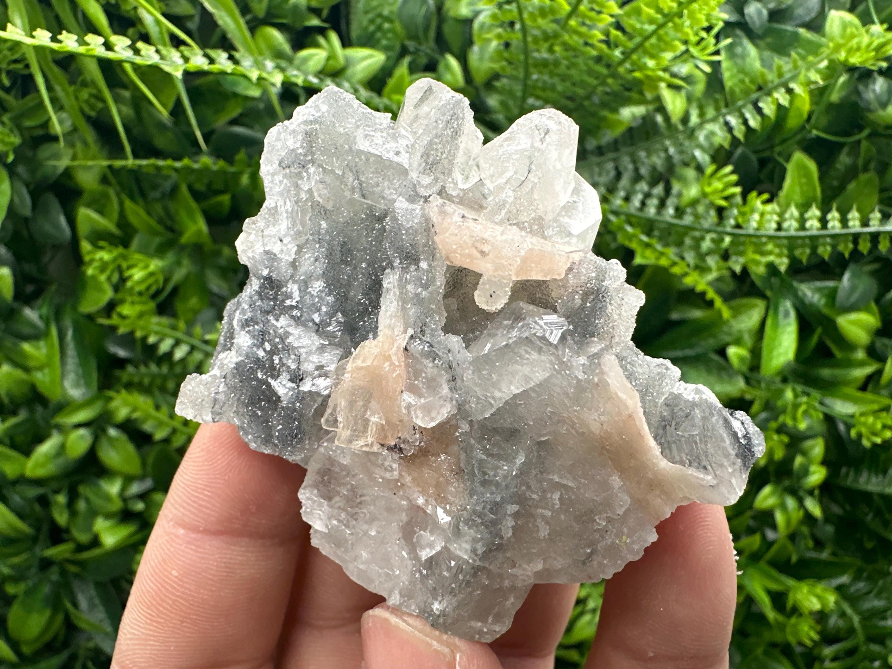 Apophyllite Stilbite on Chalcedony, India Mineral Specimen (6.5/6.5/3.5cm)