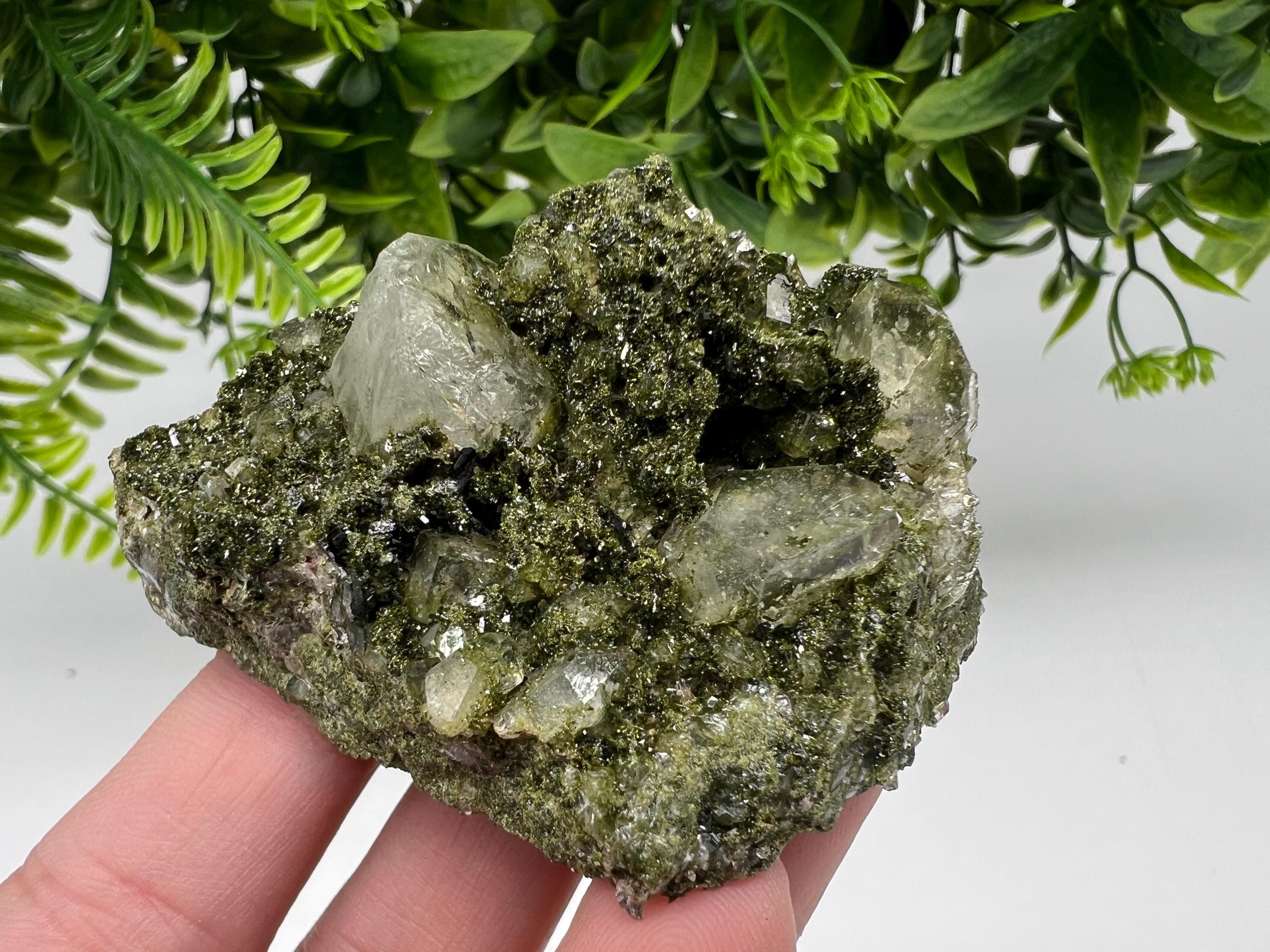 Stunning,Epidote with Quartz from Hakkari Turkey,Rainbow EPIDOTE,Mineral,Collection,Collection’s,GIFT,Epidote Crystal,Epidote from Turkey