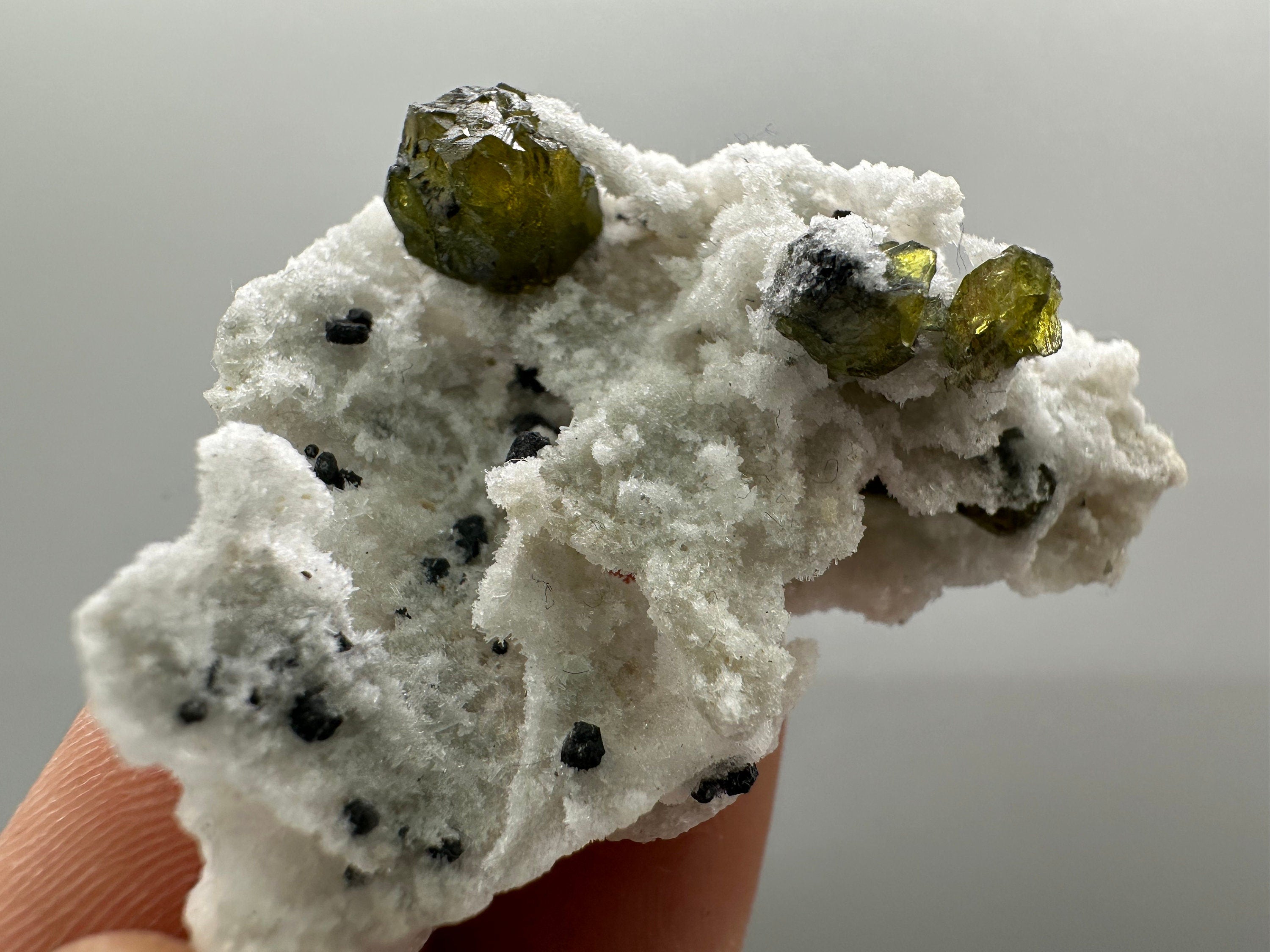 Green Cleiophane Sphalerite Gem: Natural Crystal Mineral Souvenir