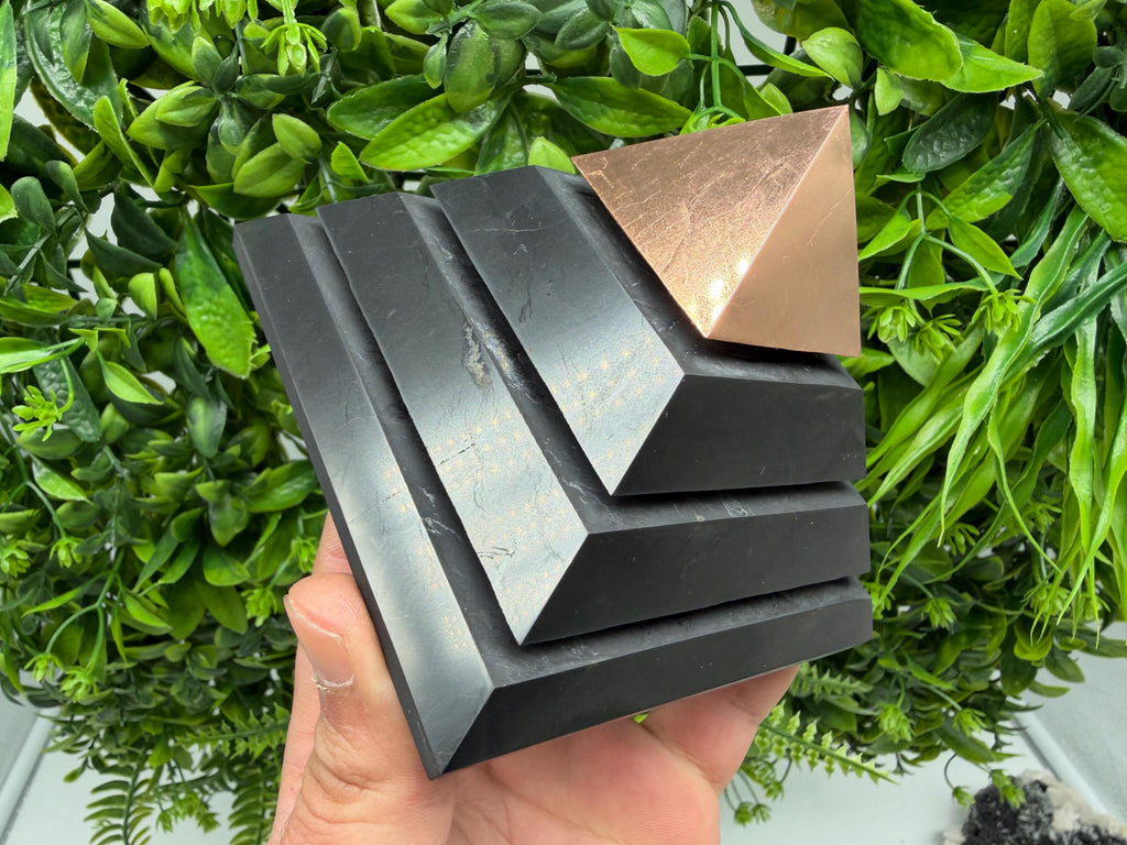 Polished Shungite Pyramid, Sacred Geometry, EMF Protection whit copper peak 10 cm