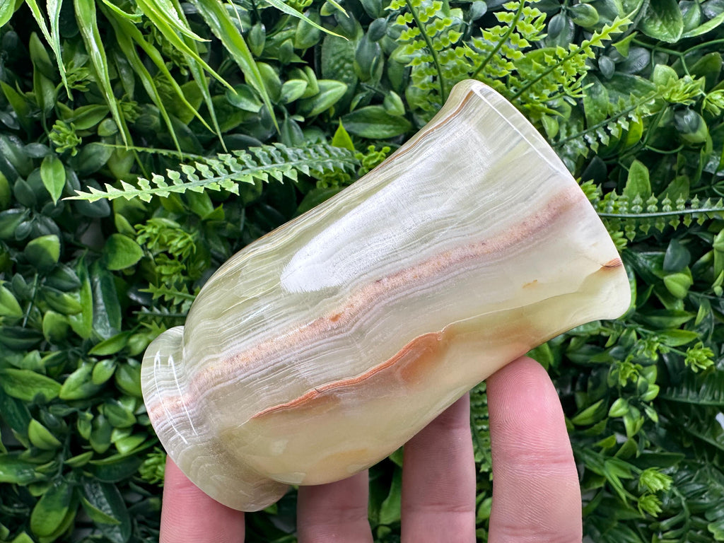 Vintage Onyx Wine Cup: Natural Stone Barware (10cm)