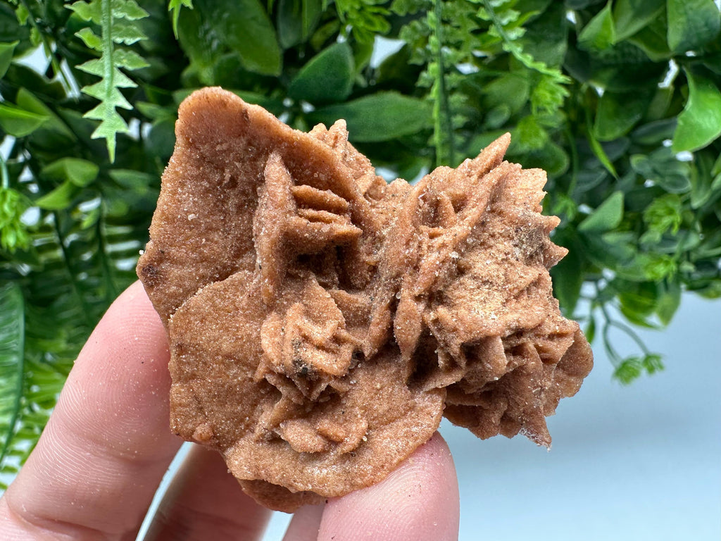 Natural Desert Rose Crystal - Root Chakra Healing Selenite Brown Stone - Vitality & Creativity Boost - Spiritual Gift for Home Decor,mineral