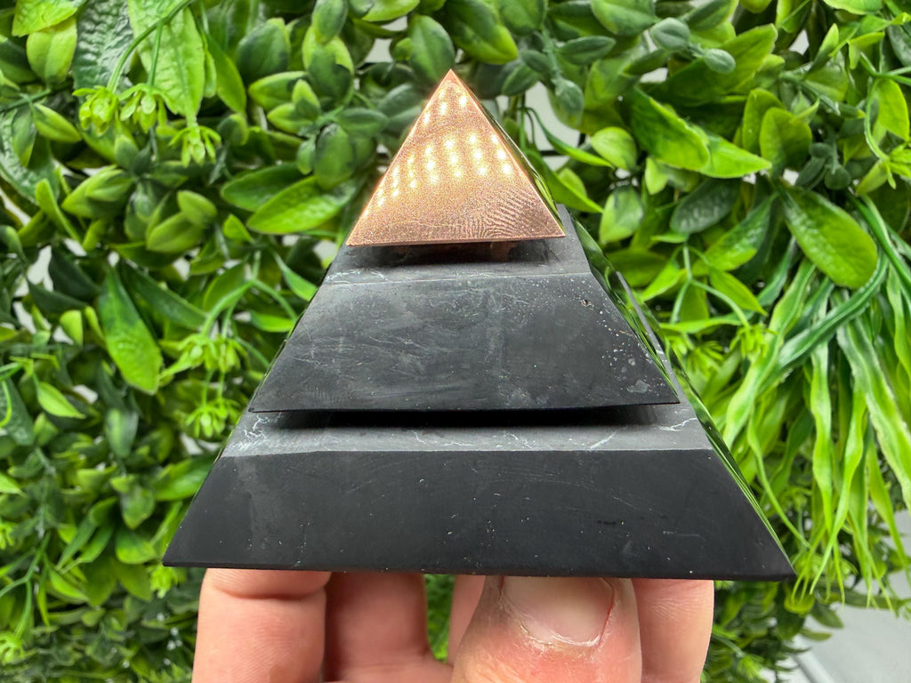 Polished Shungite Pyramid, Sacred Geometry, EMF Protection whit copper peak 7 cm