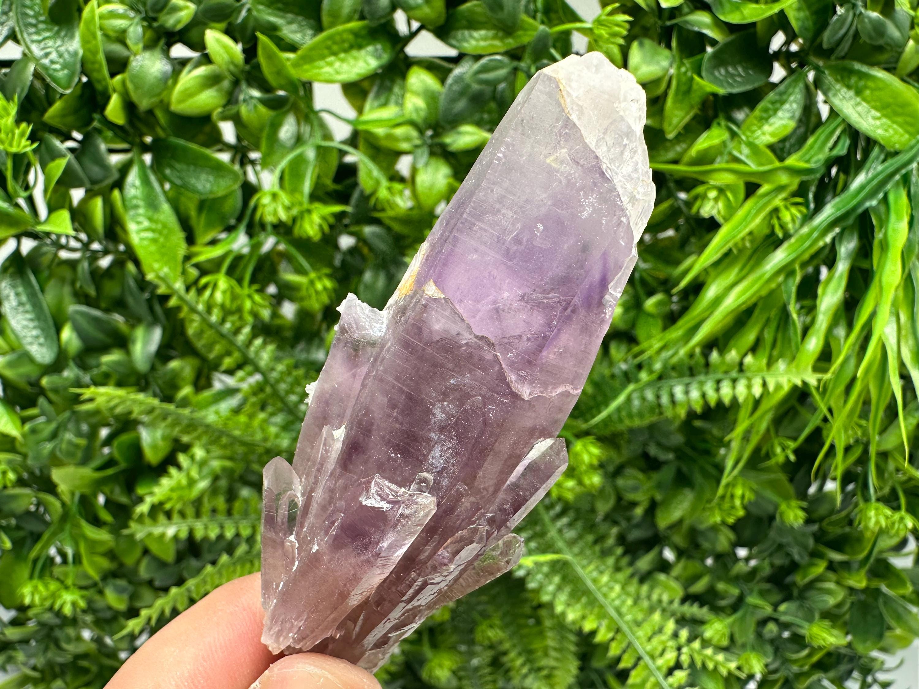 Wonderful Amethyst Phantom whit Cérusite, natural minerals souvenir crystal,collectors specimen,rare crystal,rare Amerhyst,gift,souvenir