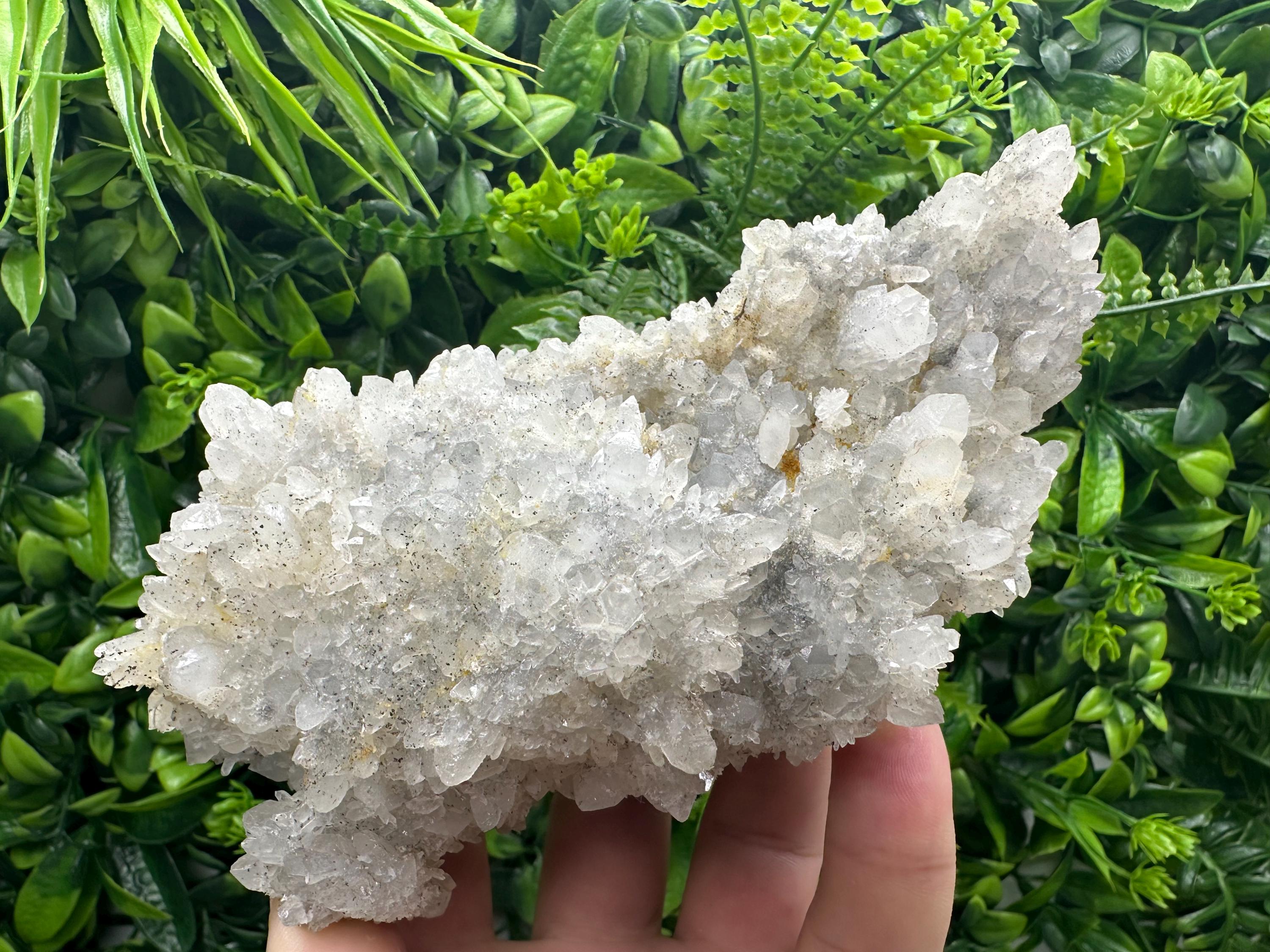 Quartz with Limonite: Natural Crystal Home Decor (17/9/7 cm)