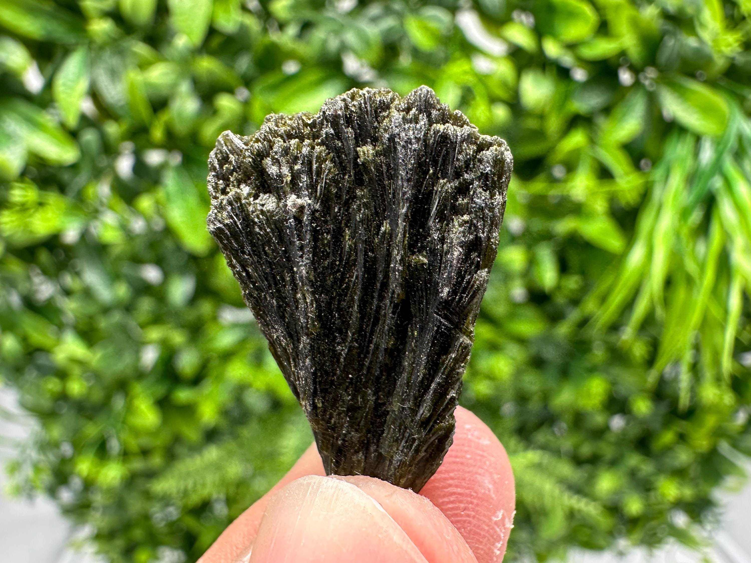 Rare Green Epidote whit Barite From Morocco,Epidote,Mini Collections Epidote,rare mineral Specimen,green epidote,Barite,crystal,Morocco min