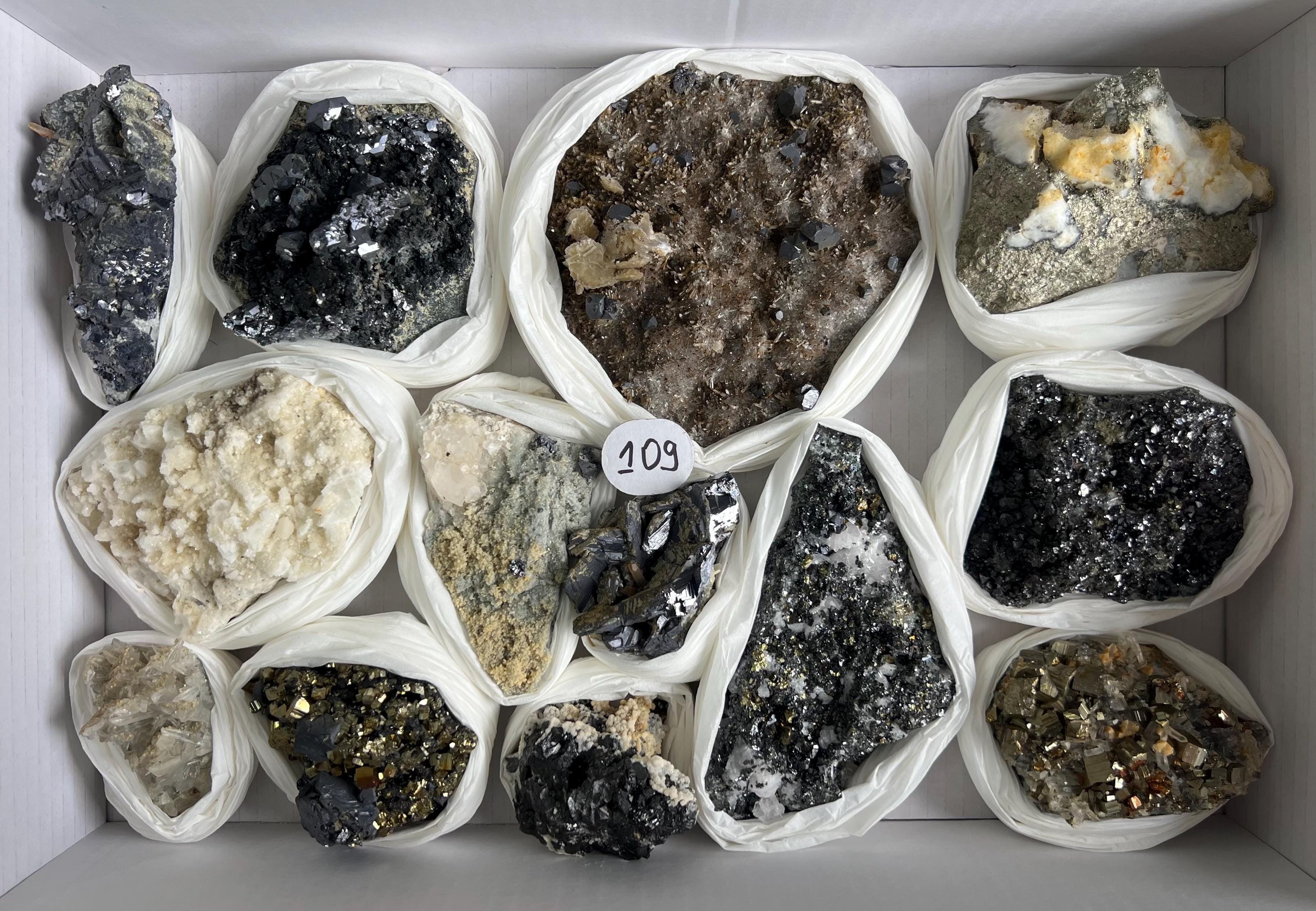 Wonderful Set,wholesale mineral,crystal,wholesale box,wholesale specimen,gift,souvenir,wholesale minerals box,wholesale specimen,healing