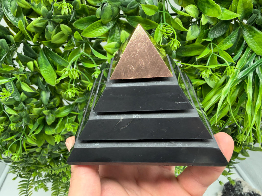 Polished Shungite Pyramid, Sacred Geometry, EMF Protection whit copper peak 10 cm