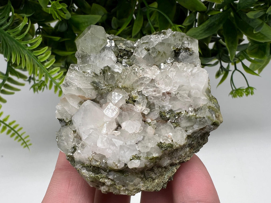 Stunning,Epidote with Quartz from Hakkari Turkey,Rainbow EPIDOTE,Mineral,Collection,Collection’s,GIFT,Epidote Crystal,Epidote from Turkey