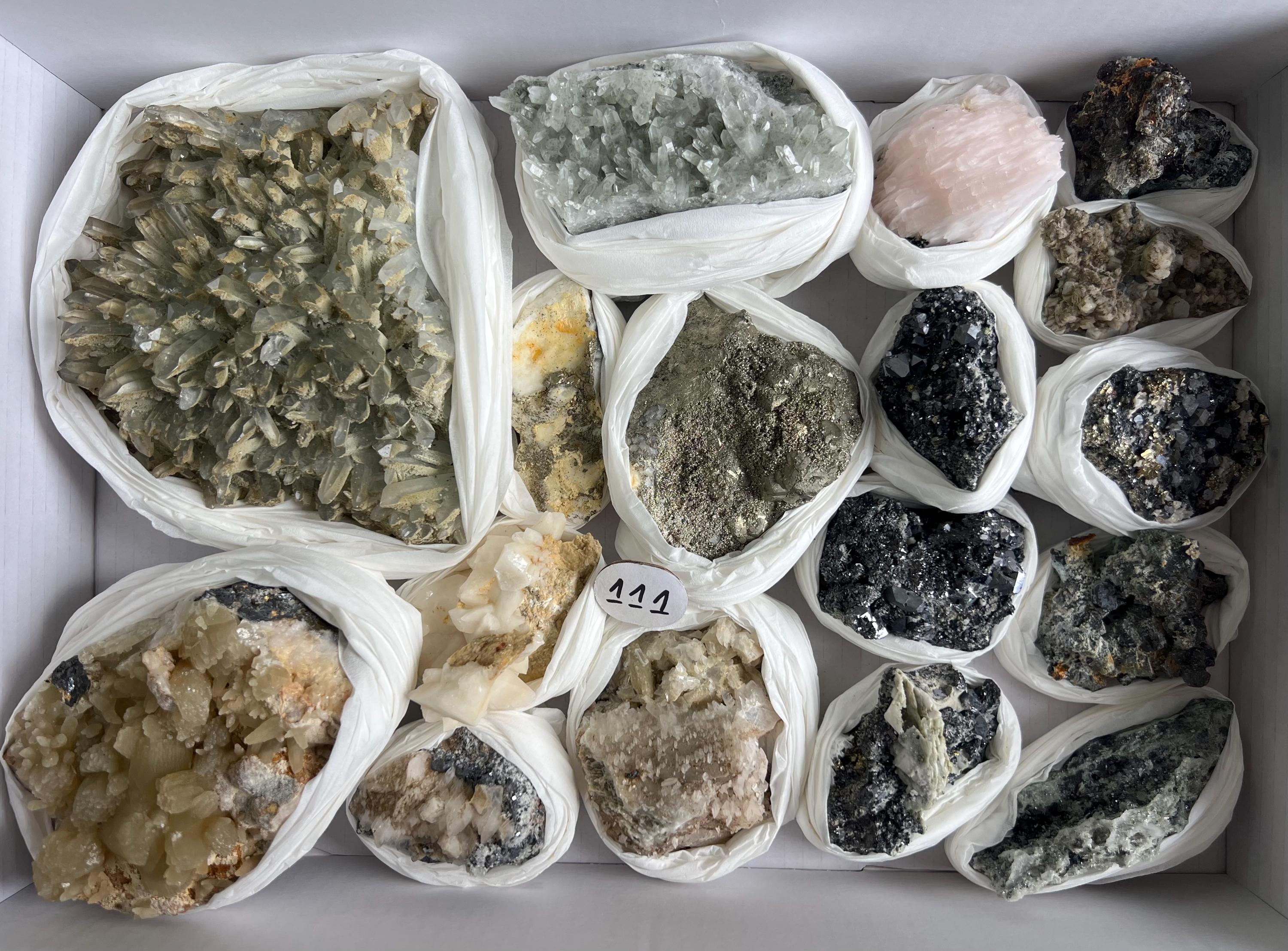 Wonderful Set,wholesale mineral,crystal,wholesale box,wholesale specimen,gift,souvenir,wholesale minerals box,wholesale specimen,healing