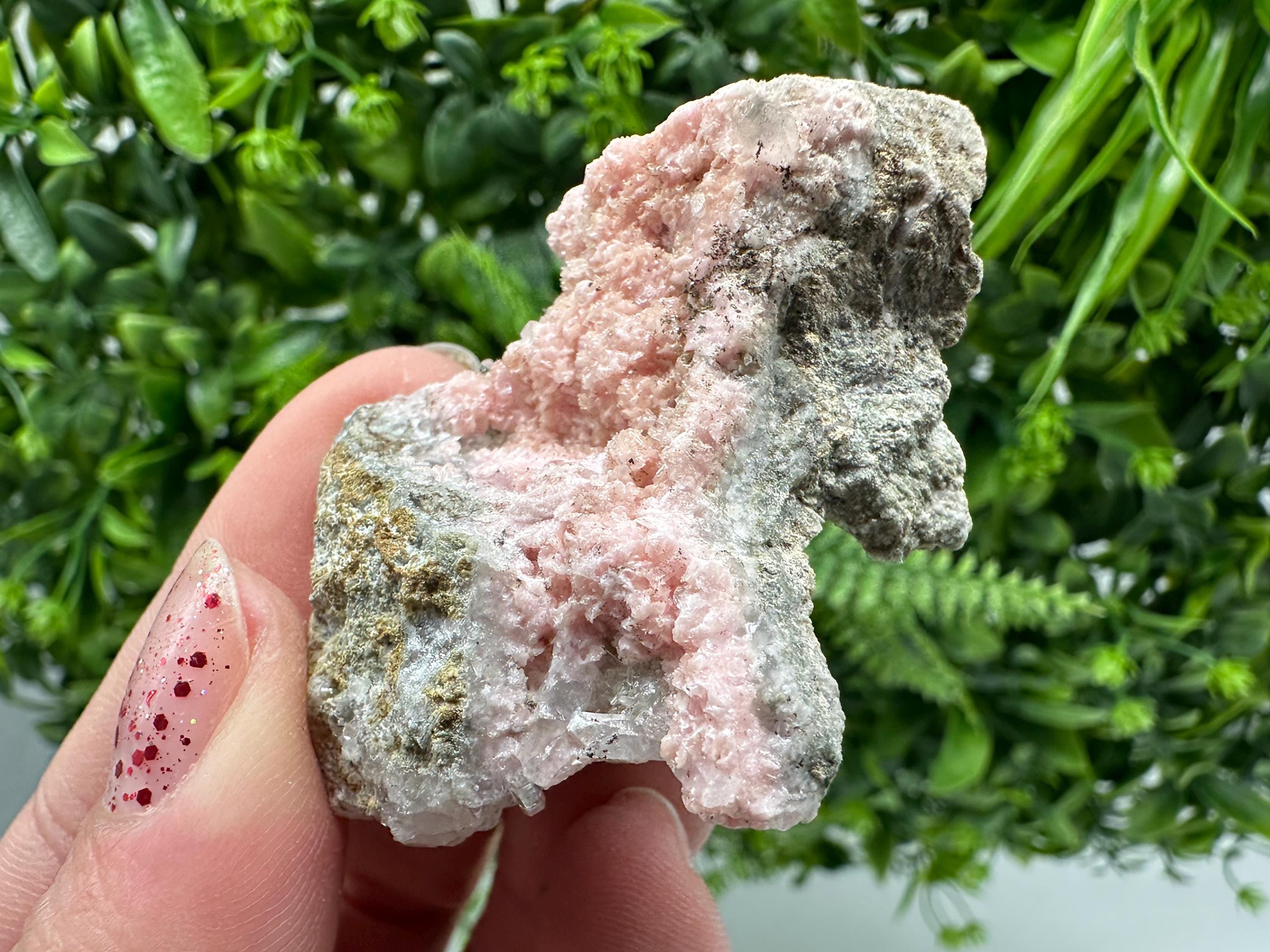 Pink Rhodochrosite Crystal: Starnica Mine, Bulgaria, Home Decor