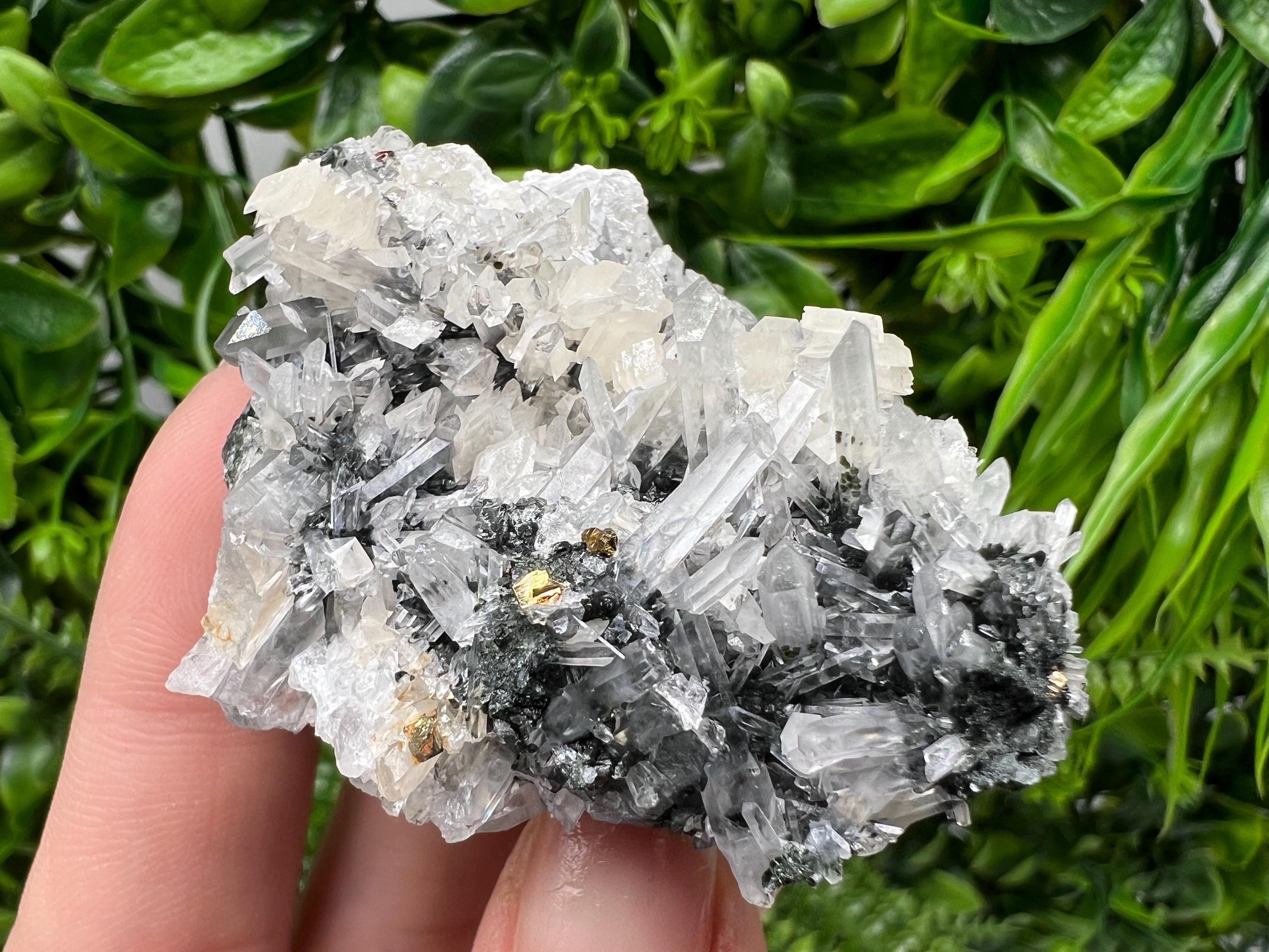 Calcite on Quartz Specimen: Borieva Mine, Madan, Bulgaria