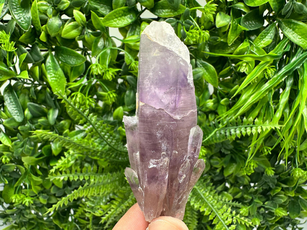 Wonderful Amethyst Phantom whit Cérusite, natural minerals souvenir crystal,collectors specimen,rare crystal,rare Amerhyst,gift,souvenir