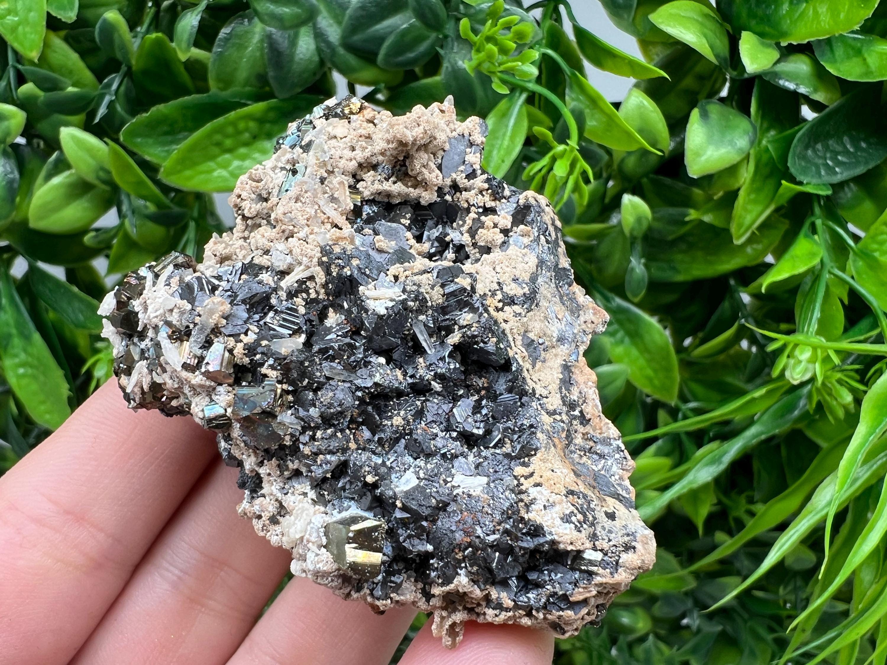 Stunning Quartz whit Siderite,Sphalerite,Hematite from 9th September mine,natural,collectible mineral specimen,home decor stone,gift,crystal
