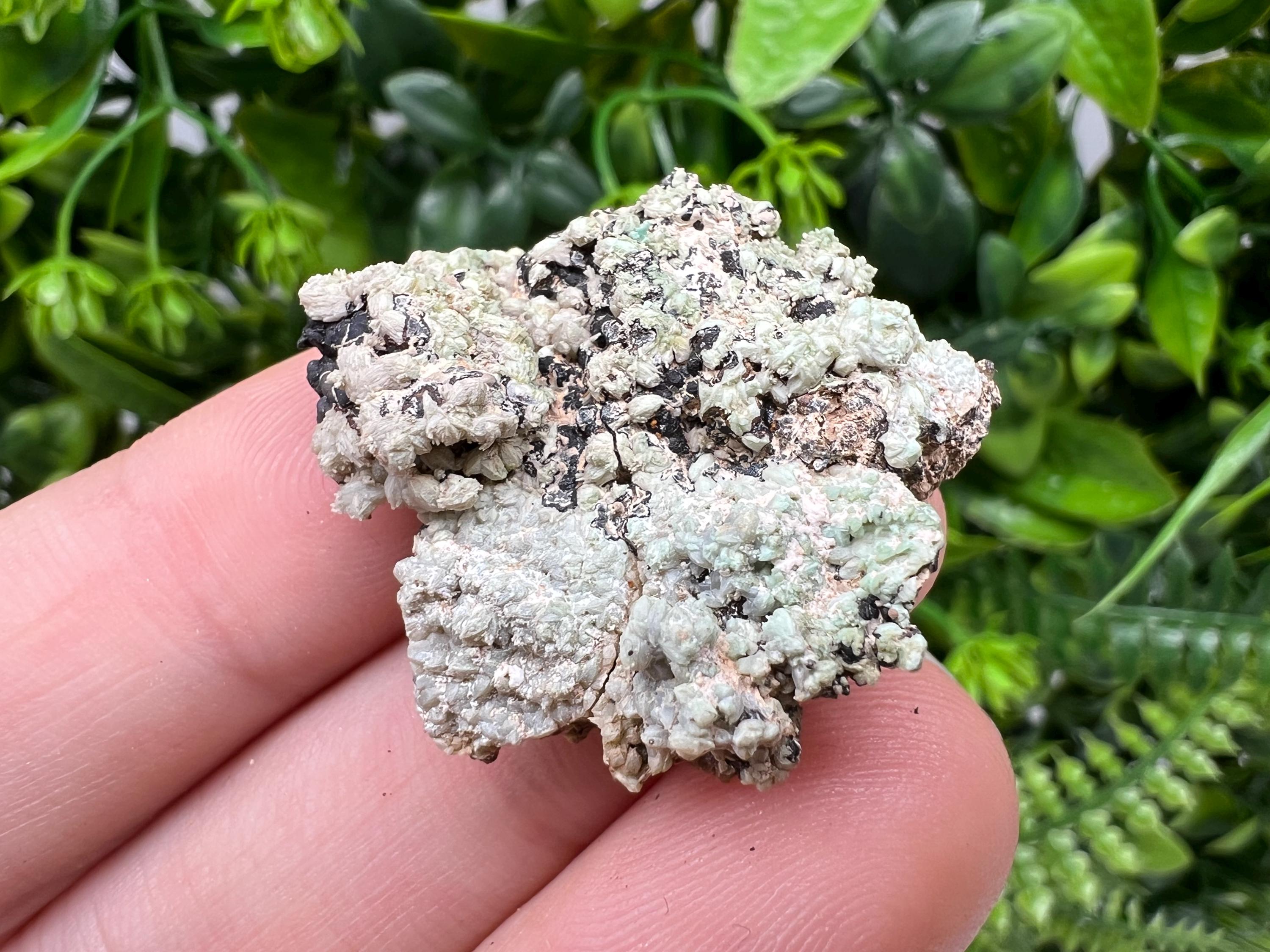 Rare Green/Yellow Pyromorphite and Hematite,on Quartz,from Bulgaria,Madjarovo mine, Natural Mineral ,Healing stone ,top collection,rock