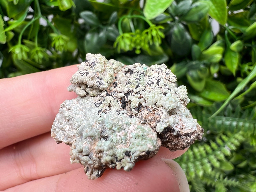 Rare Green/Yellow Pyromorphite and Hematite,on Quartz,from Bulgaria,Madjarovo mine, Natural Mineral ,Healing stone ,top collection,rock