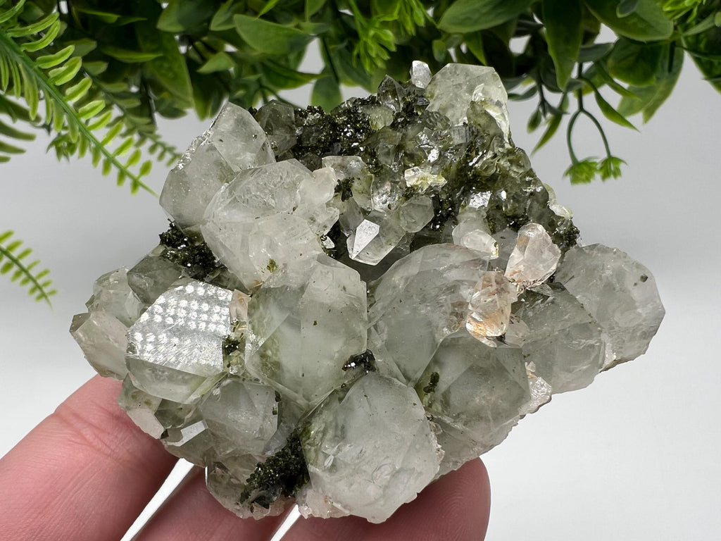 Stunning,Epidote with Quartz from Hakkari Turkey,Rainbow EPIDOTE,Mineral,Collection,Collection’s,GIFT,Epidote Crystal,Epidote from Turkey