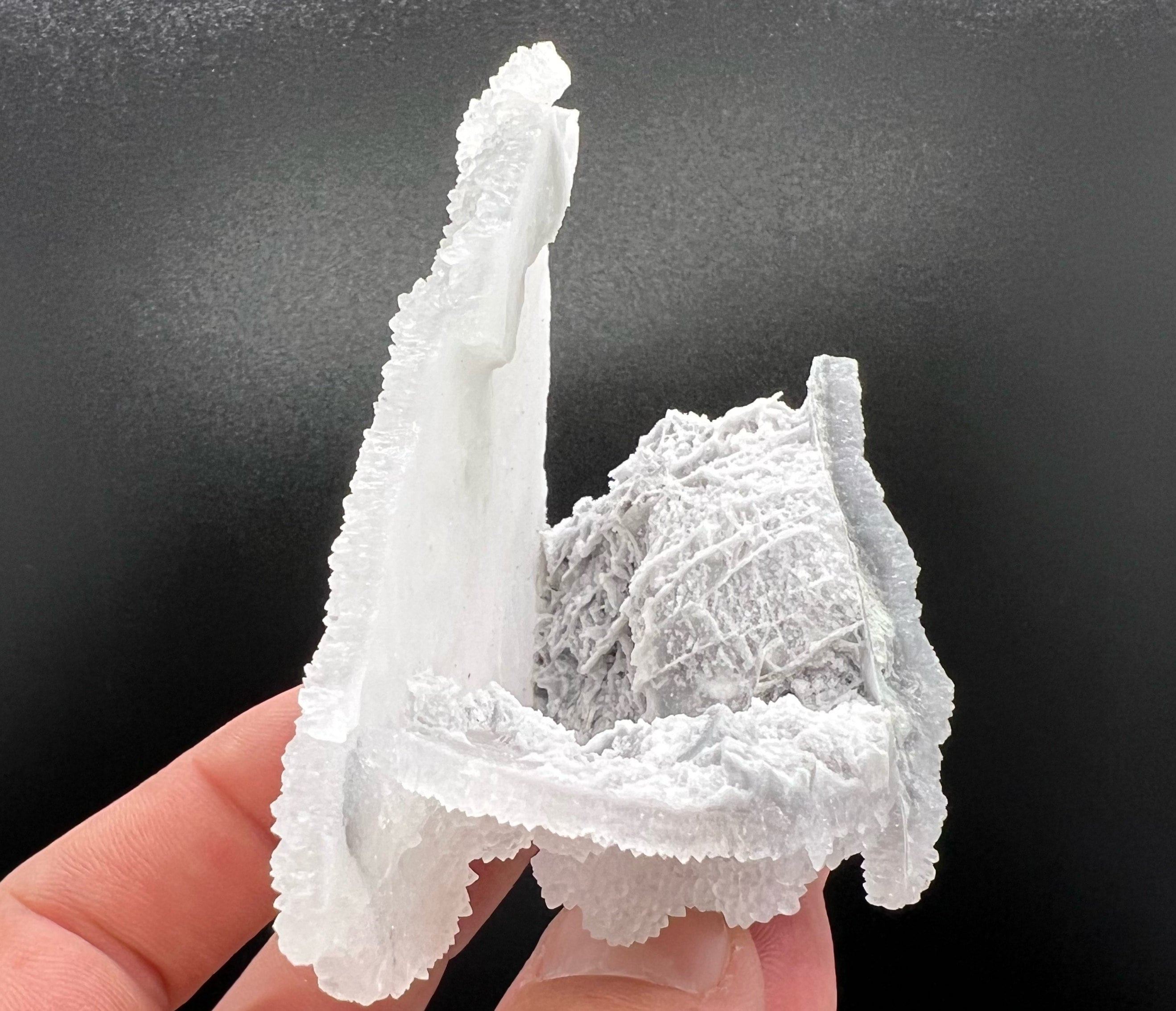 Quartz Chalcedony with Chlorite Inclusions: Deep Blue Mineral Stone