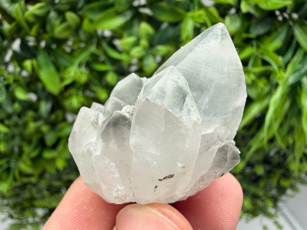 Wonderful Transparent Quartz whit Chlorite ,From 9th September mine,Madan,Bulgaria,Quartz,Quartz crystal,mineral specimen,collection quartz