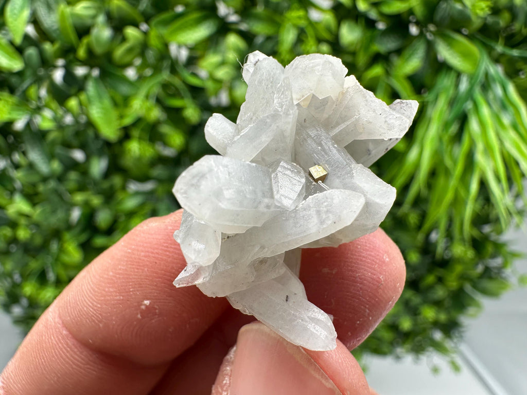 Lovely specimen Green Quartz inclusions Chlorite and Sphalerite/ Natural minerals/ Souvenir crystal gift minerals famous 9th September/Madan