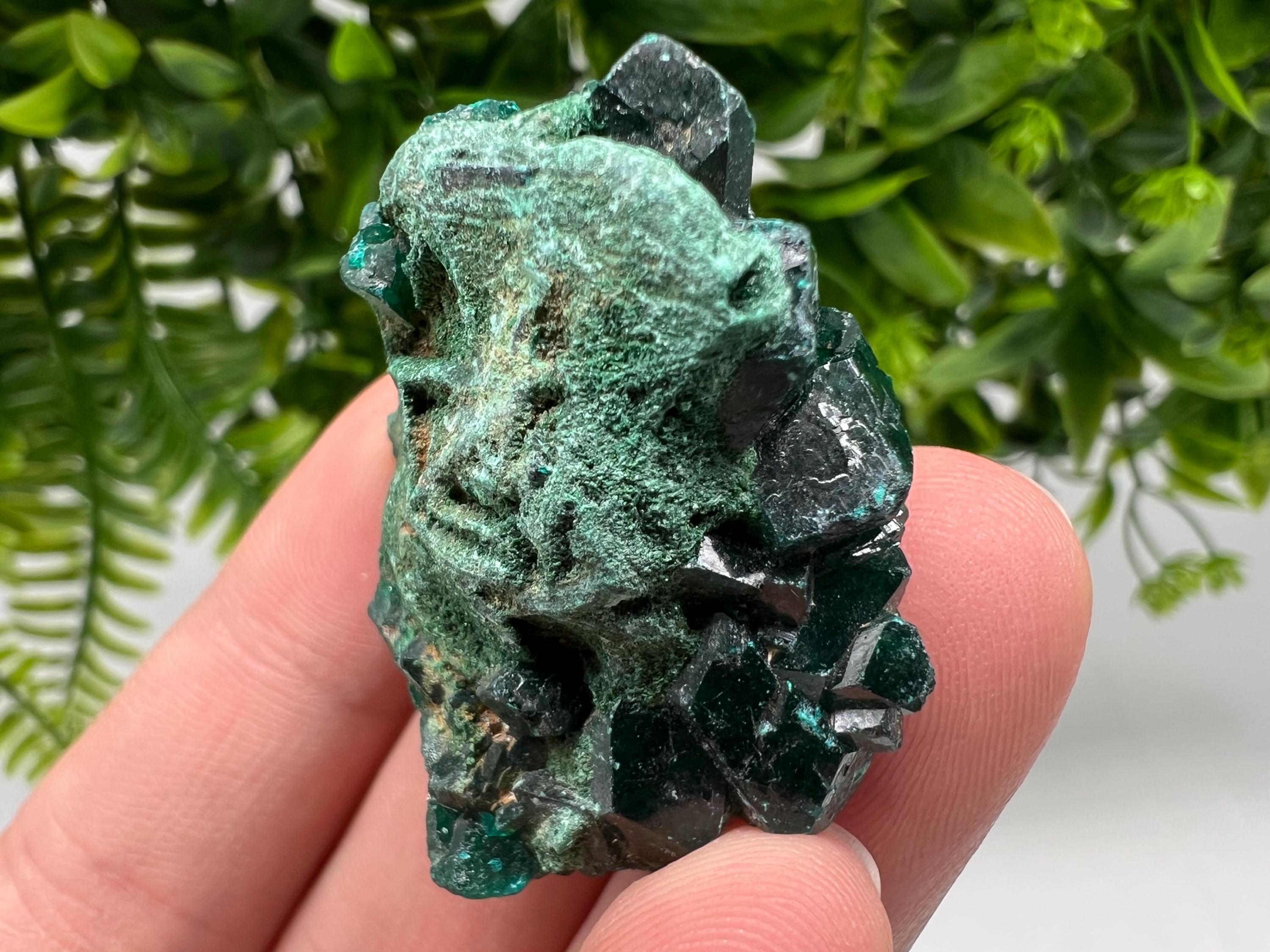 Stunning Green Dioptase from Sanda Hills,Mindouli,Pool Department,Mindouli District,Congo,green Dioptase,Dioptas Crystal,Dioptase collecting