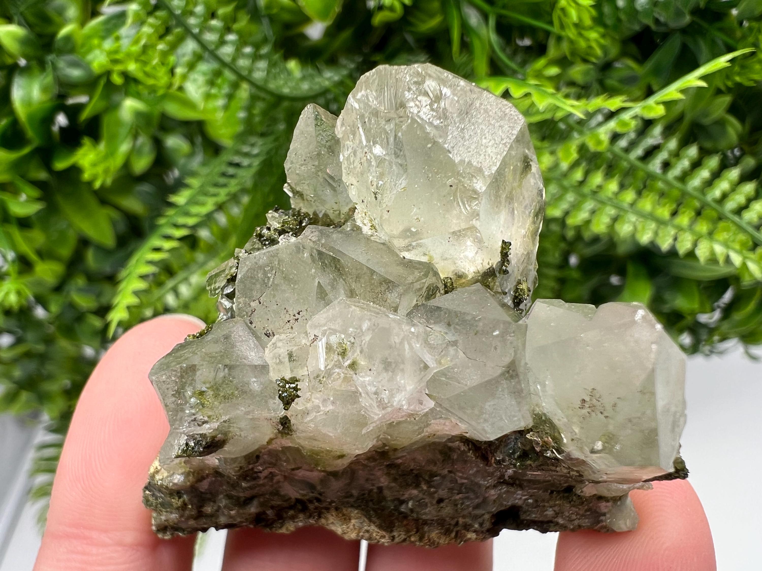 Stunning,Epidote with Quartz from Hakkari Turkey,Rainbow EPIDOTE,Mineral,Collection,Collection’s,GIFT,Epidote Crystal,Epidote from Turkey