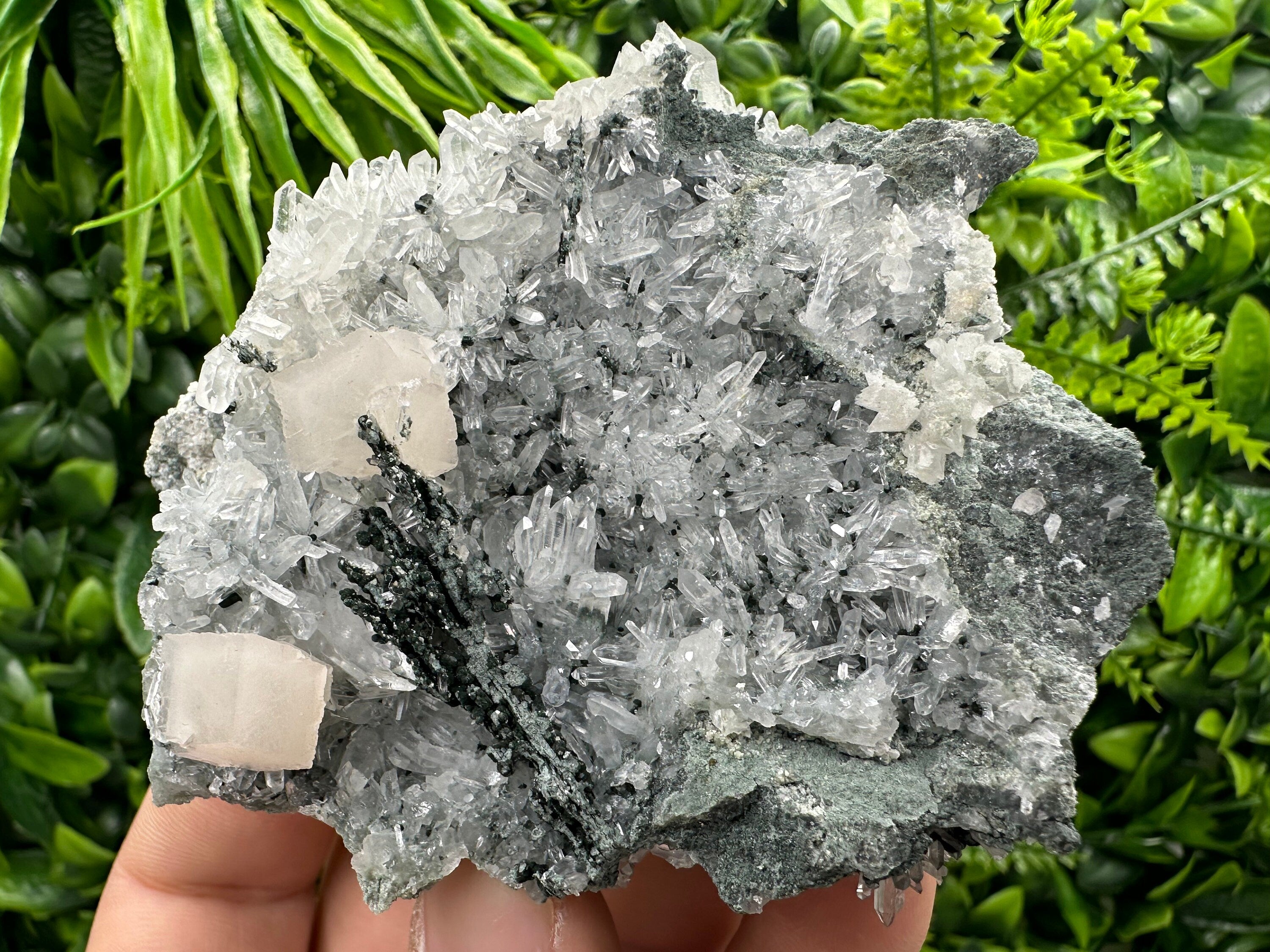 Calcite on Quartz: Borieva Mine Bulgaria Crystal Decor (9/8/4cm)