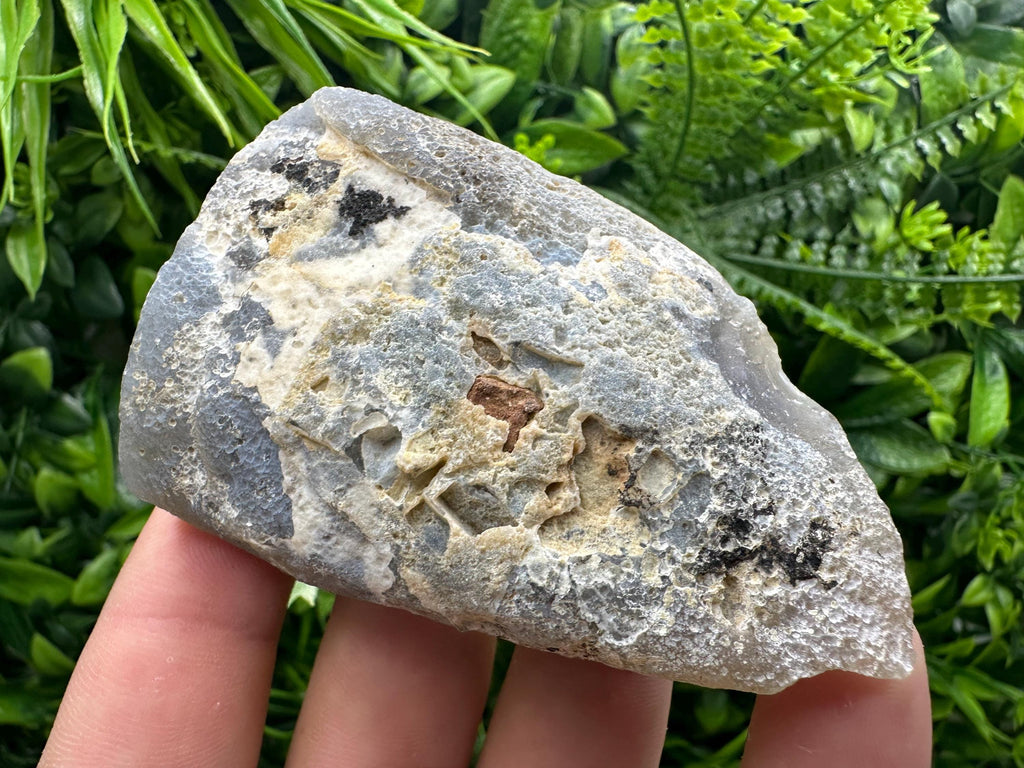 Blue Agate Druzy Geode: Natural Quartz Crystal (5.5/8/3 cm)