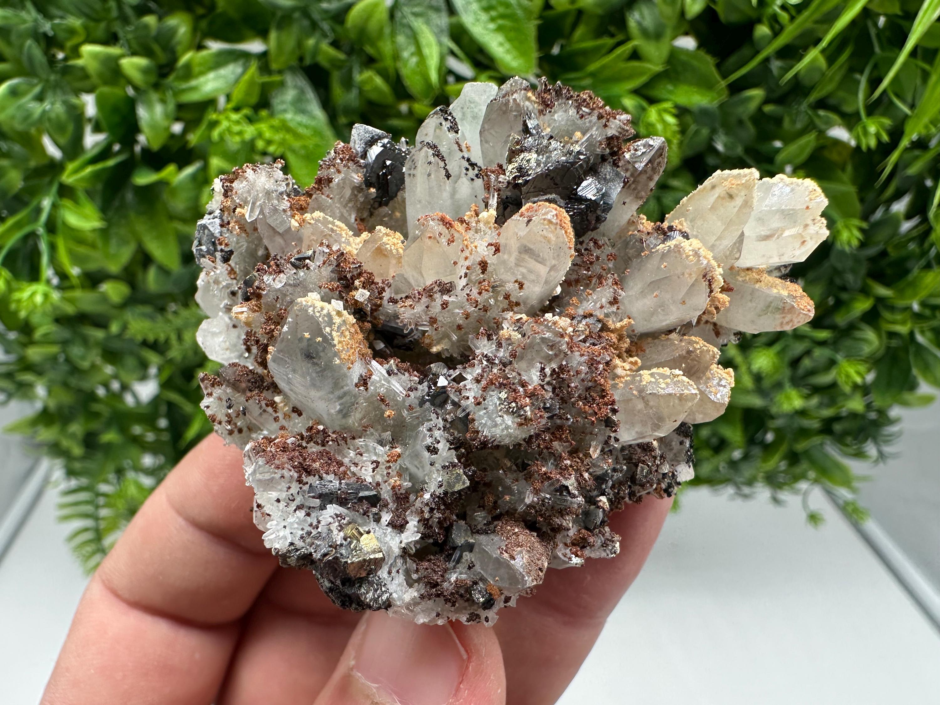 Wonderful Sphalerite Chalcopyrite on Green Quartz whit Hematite feom 9 th September mine,Bulgaria,natural,collection mineral specimen,gift