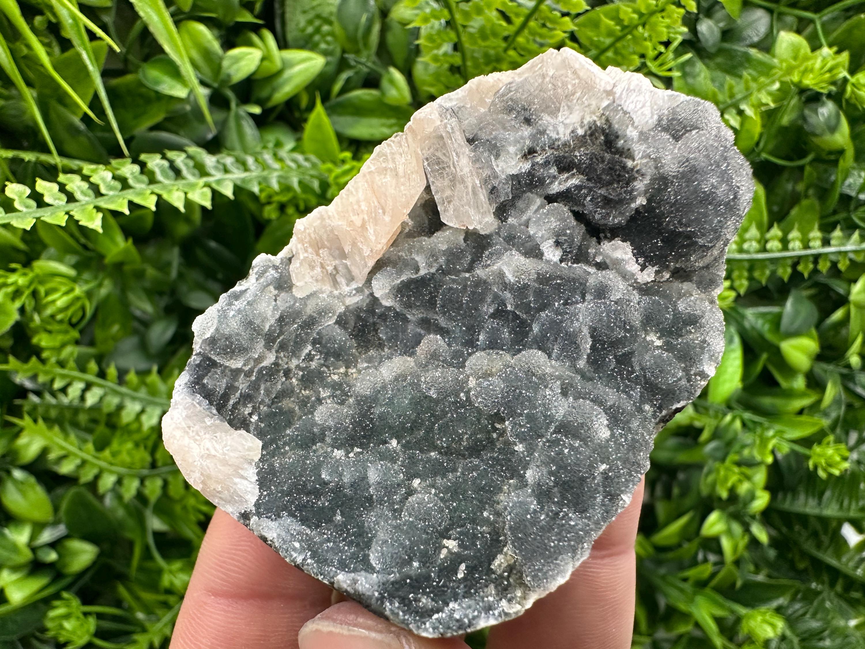 Chalcedony Specimen: Natural India Minerals, Crystal Home Decor (7/6/4cm)