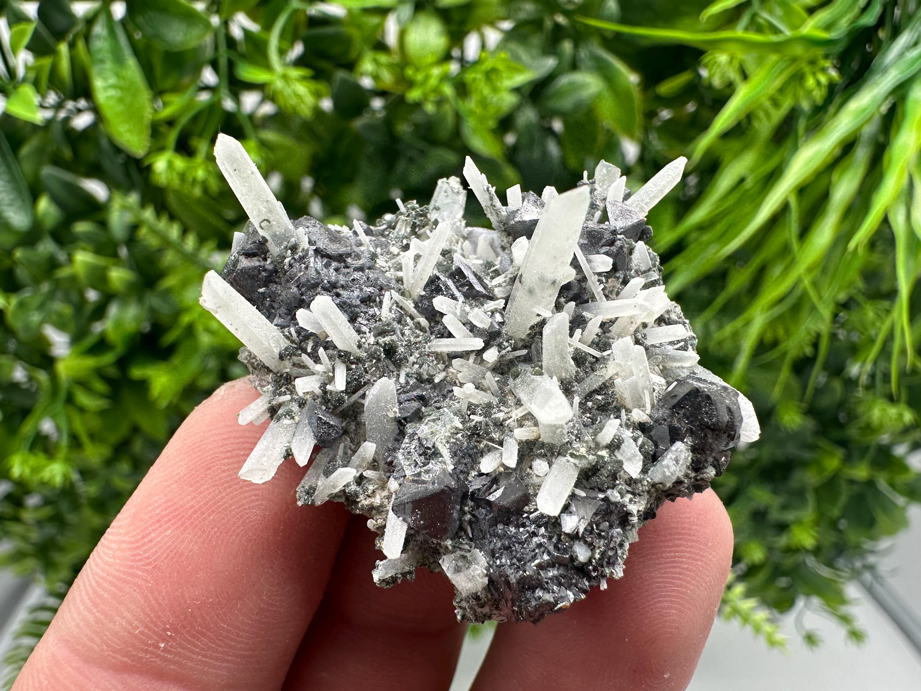 Wonderful Sphalerite on Quartz,From Borieva mine,Bulgaria,natural mineral,collection crystal,home decor stone,rare cluster,gift,souvenir