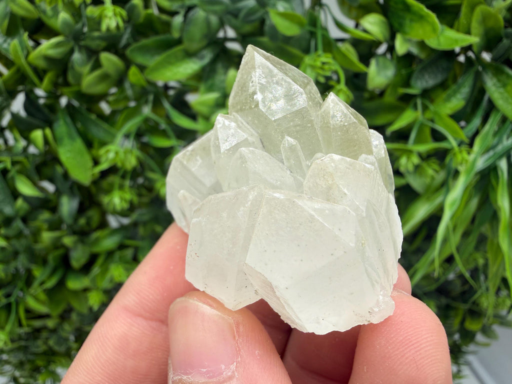 Wonderful Transparent Quartz whit Chlorite ,From 9th September mine,Madan,Bulgaria,Quartz,Quartz crystal,mineral specimen,collection quartz