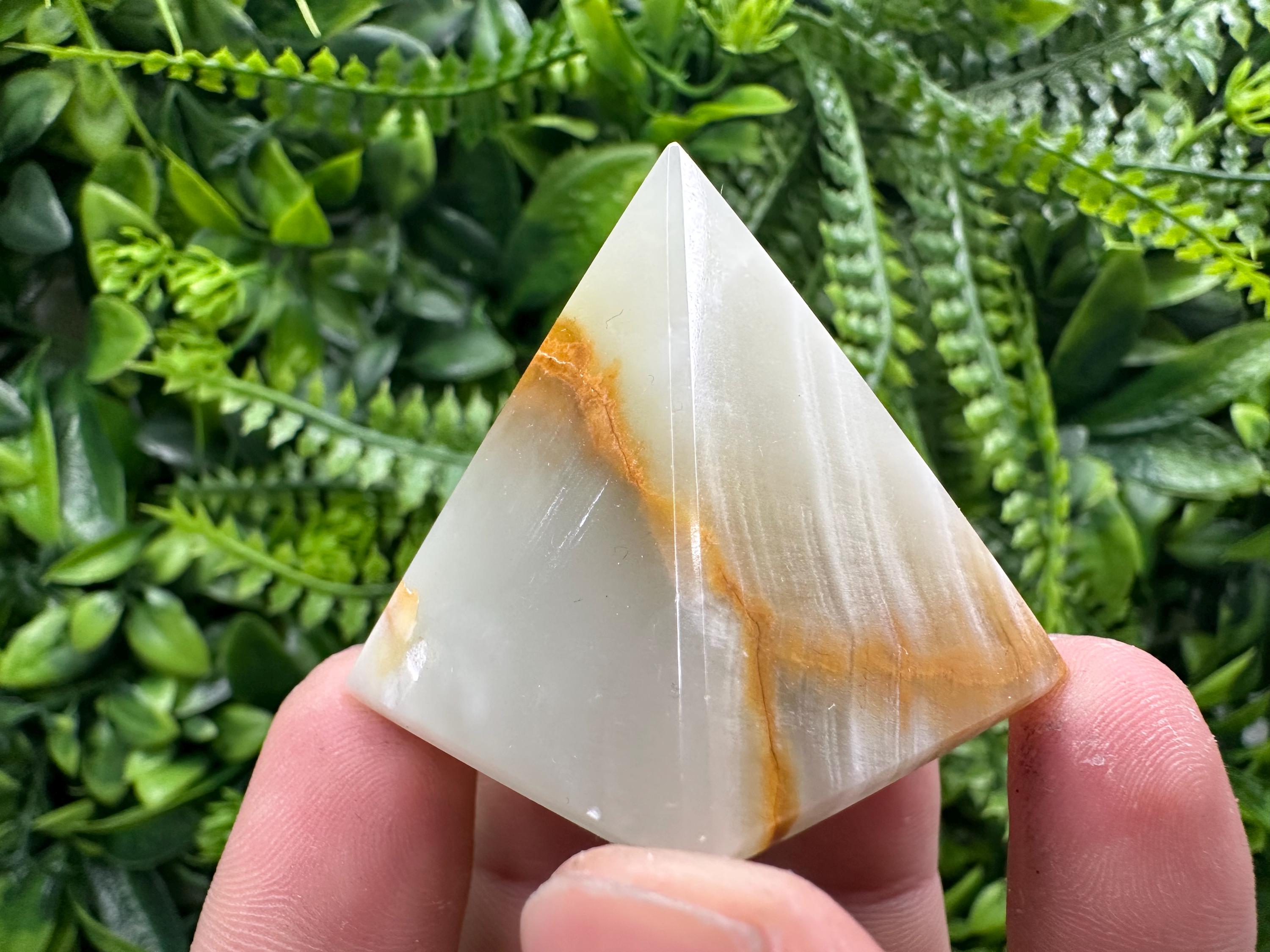 Green Marble Onyx Crystal Pyramid: Healing Stone (3.5cm)