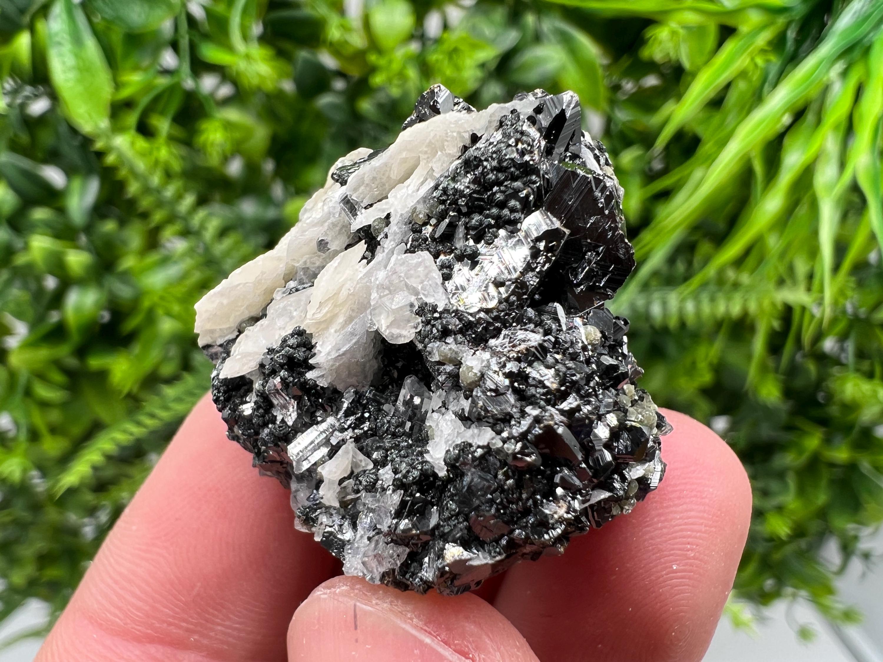 Aesthetic bigger Sphalerite whit Chlorite from Borieva mine Madan Bulgaria natural minerals souvenir crystal gift home decor stone rock