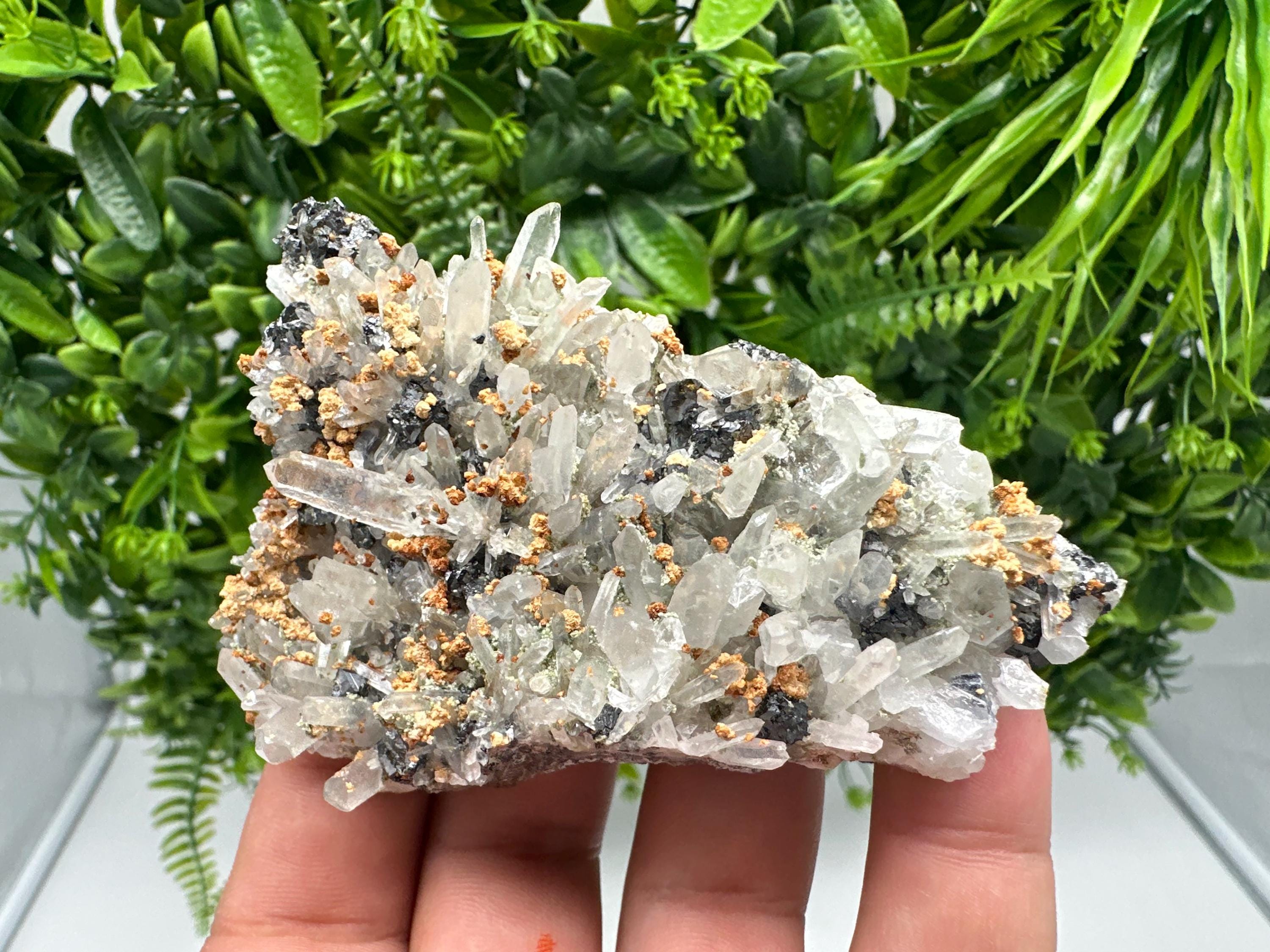 Stunning Quartz whit Sphalerite,Hematite,Iron oxide from 9th September mine,natural,collectible mineral specimen,home decor stone,gift,cryst
