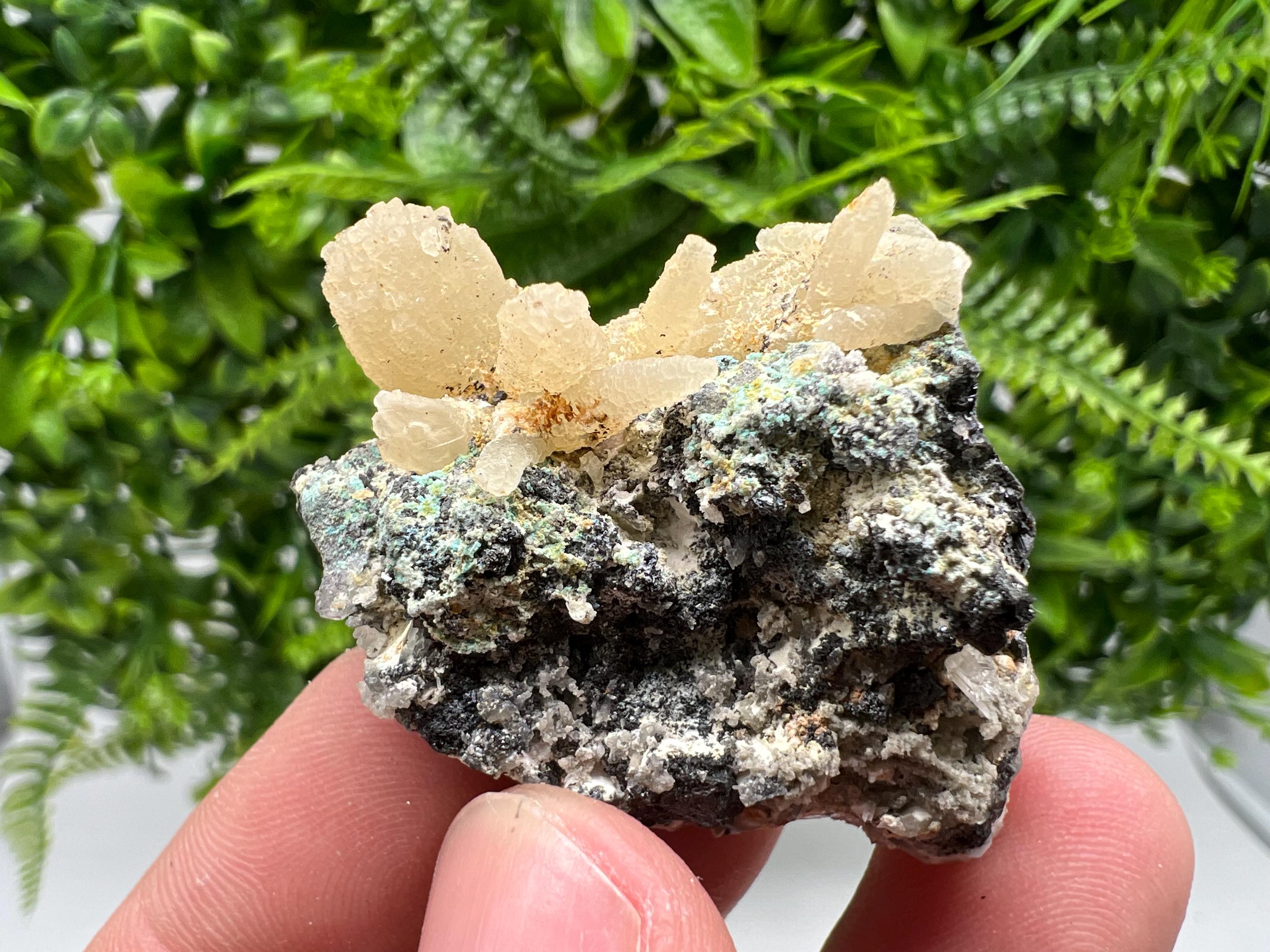 Natural Calcite Cluster: Bulgarian Mineral Specimen, Home Decor Stone