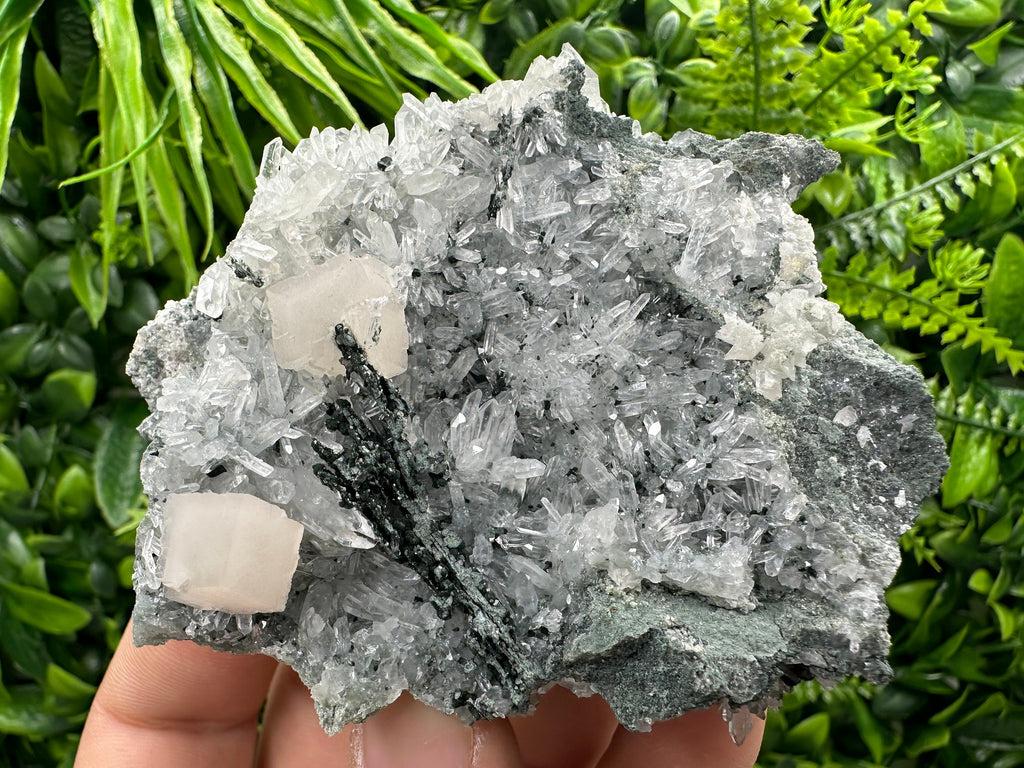 Calcite on Quartz: Borieva Mine Bulgaria Crystal Decor (9/8/4cm)