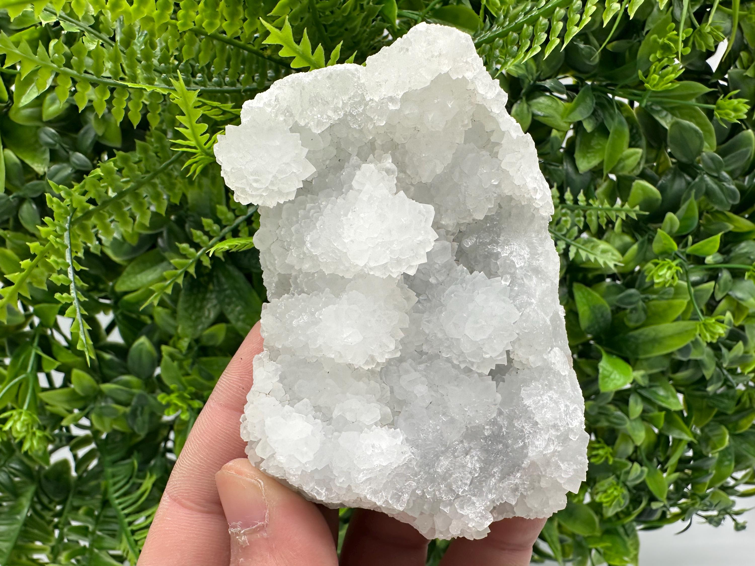 Natural Chalcedony Specimen: India Crystal Mineral, Home Decor (9/8/3.5cm)
