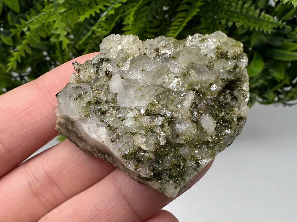 Stunning,Epidote with Quartz from Hakkari Turkey,Rainbow EPIDOTE,Mineral,Collection,Collection’s,GIFT,Epidote Crystal,Epidote from Turkey