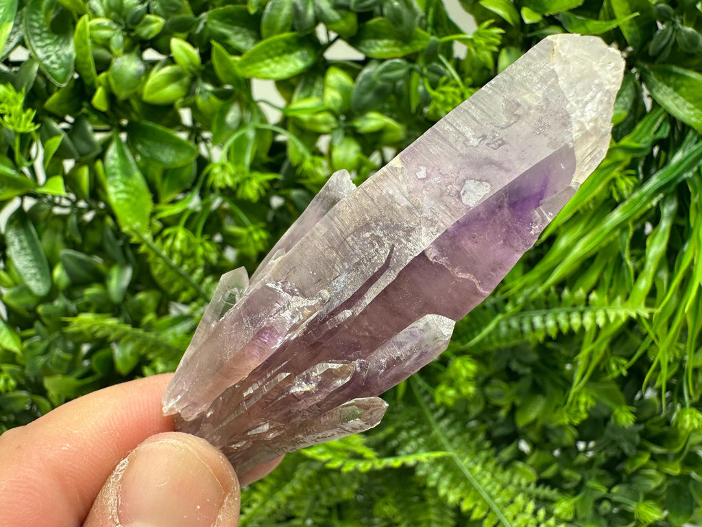 Wonderful Amethyst Phantom whit Cérusite, natural minerals souvenir crystal,collectors specimen,rare crystal,rare Amerhyst,gift,souvenir