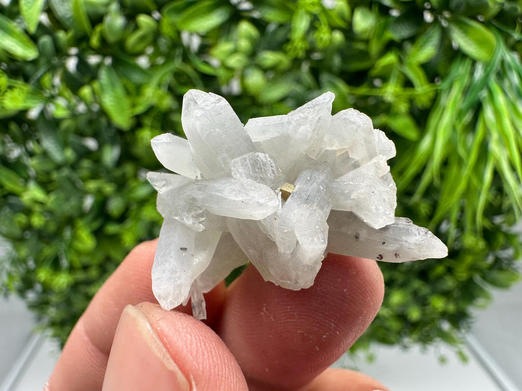 Lovely specimen Green Quartz inclusions Chlorite and Sphalerite/ Natural minerals/ Souvenir crystal gift minerals famous 9th September/Madan
