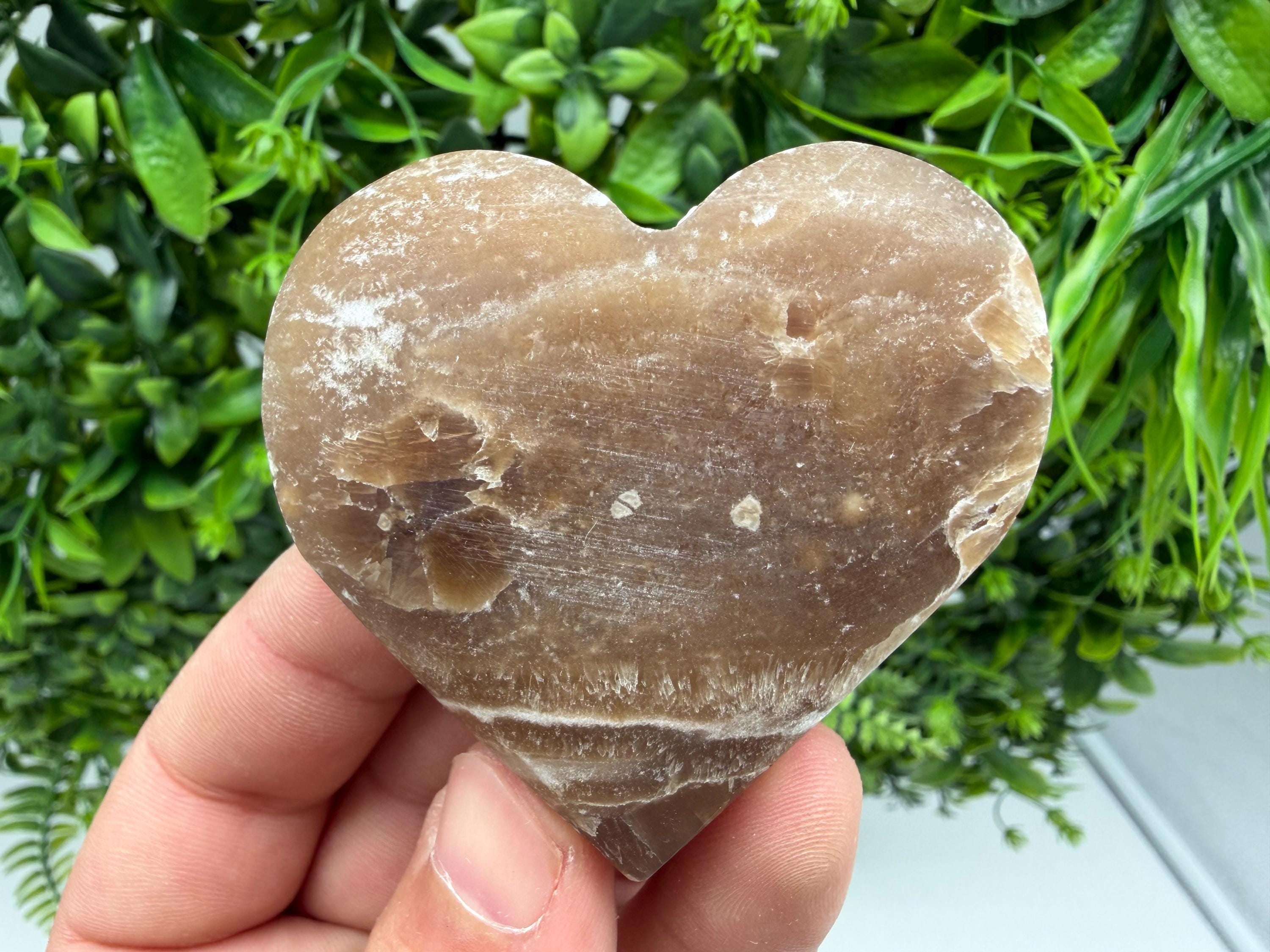 Natural Aragonite Heart Crystal – Grounding Meditation Stone, Spiritual Decor