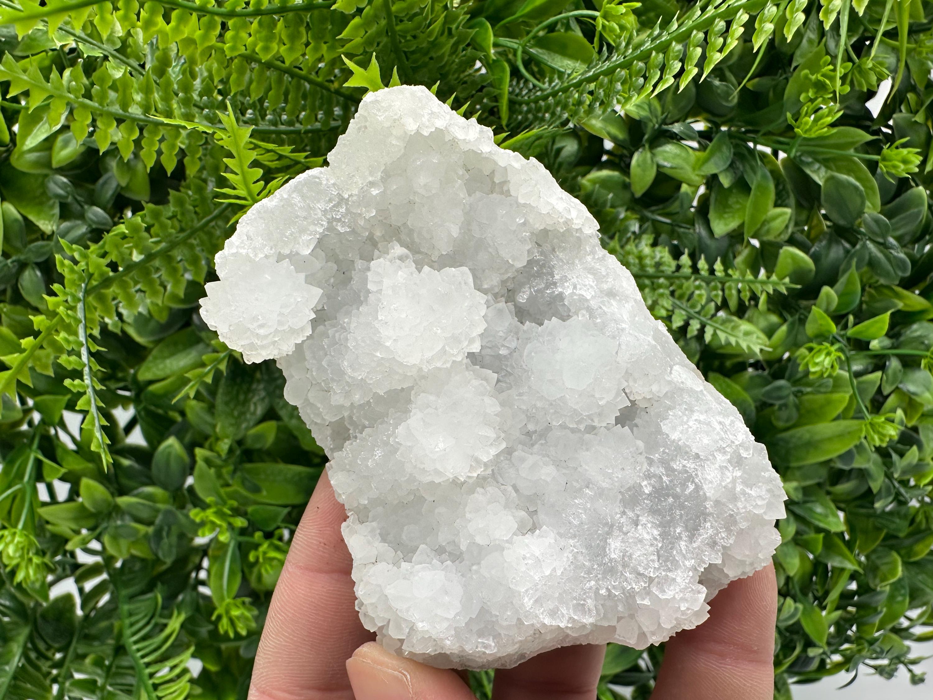 Natural Chalcedony Specimen: India Crystal Mineral, Home Decor (9/8/3.5cm)