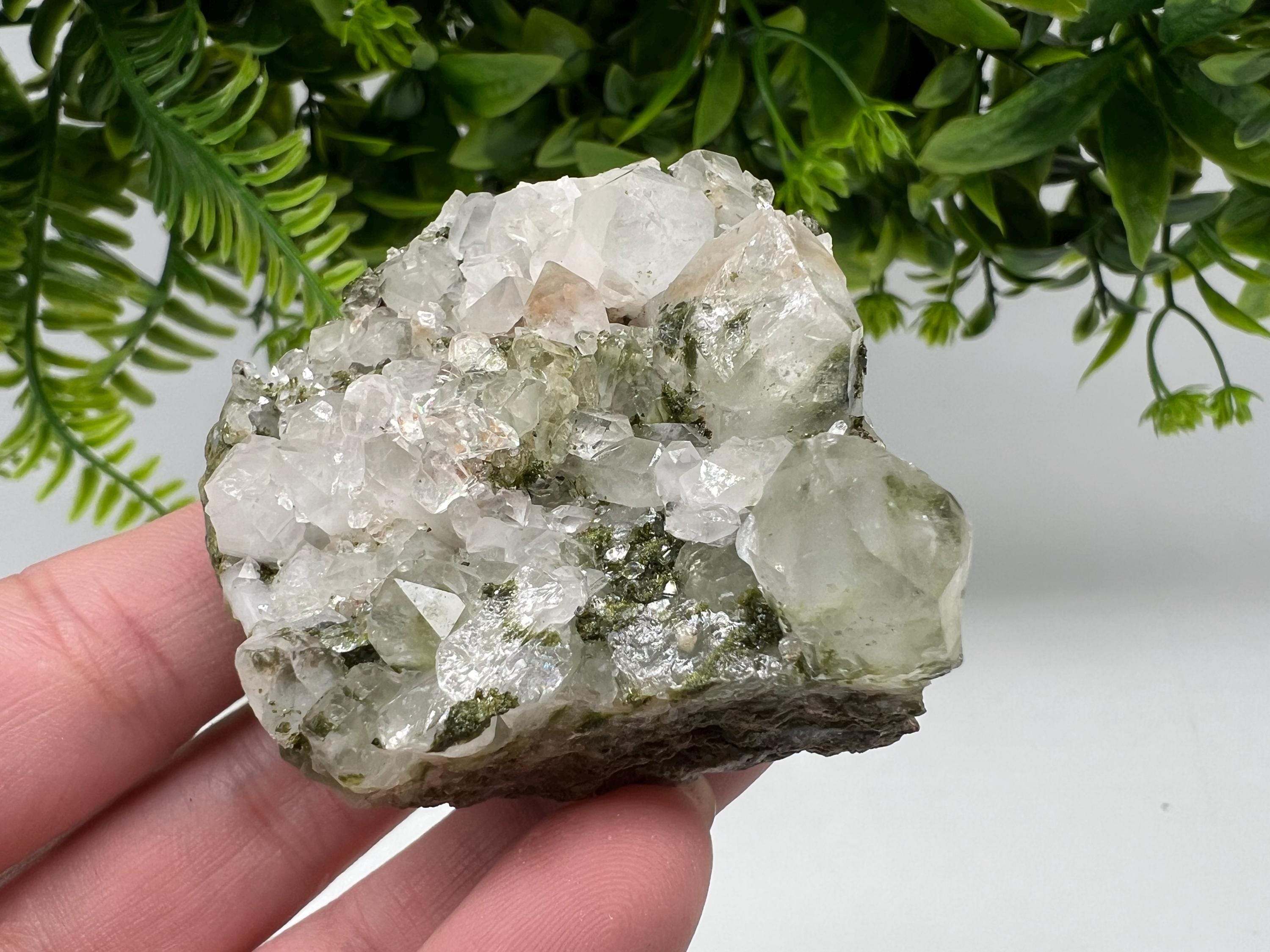 Stunning,Epidote with Quartz from Hakkari Turkey,Rainbow EPIDOTE,Mineral,Collection,Collection’s,GIFT,Epidote Crystal,Epidote from Turkey