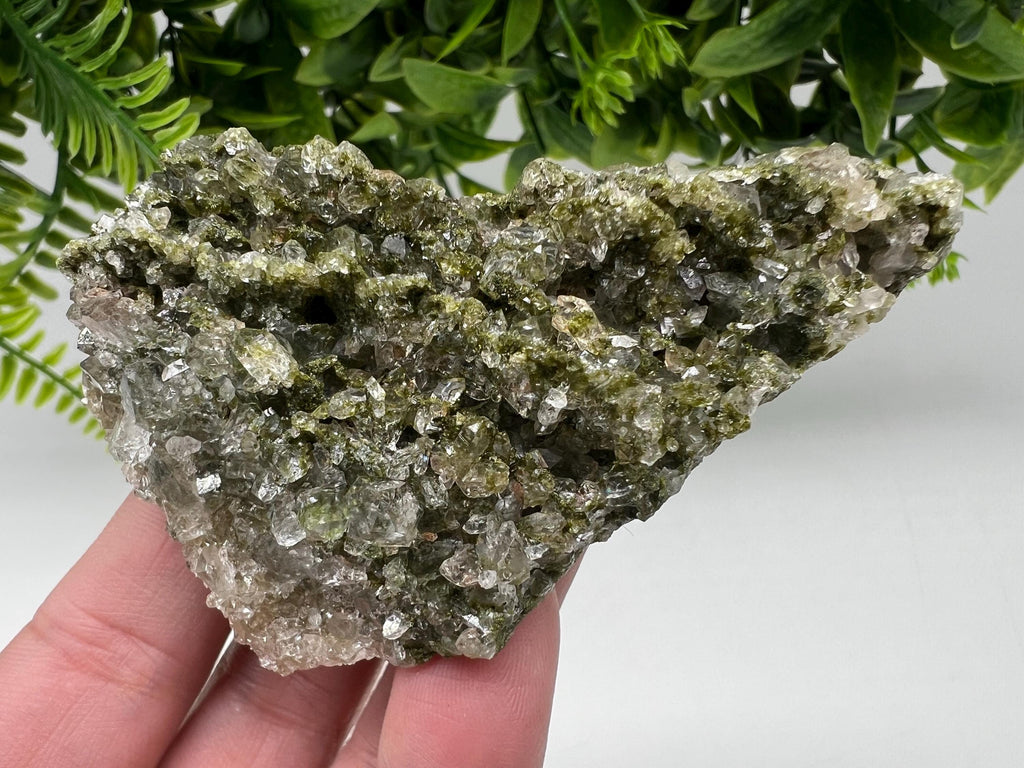Stunning,Epidote with Quartz from Hakkari Turkey,Rainbow EPIDOTE,Mineral,Collection,Collection’s,GIFT,Epidote Crystal,Epidote from Turkey